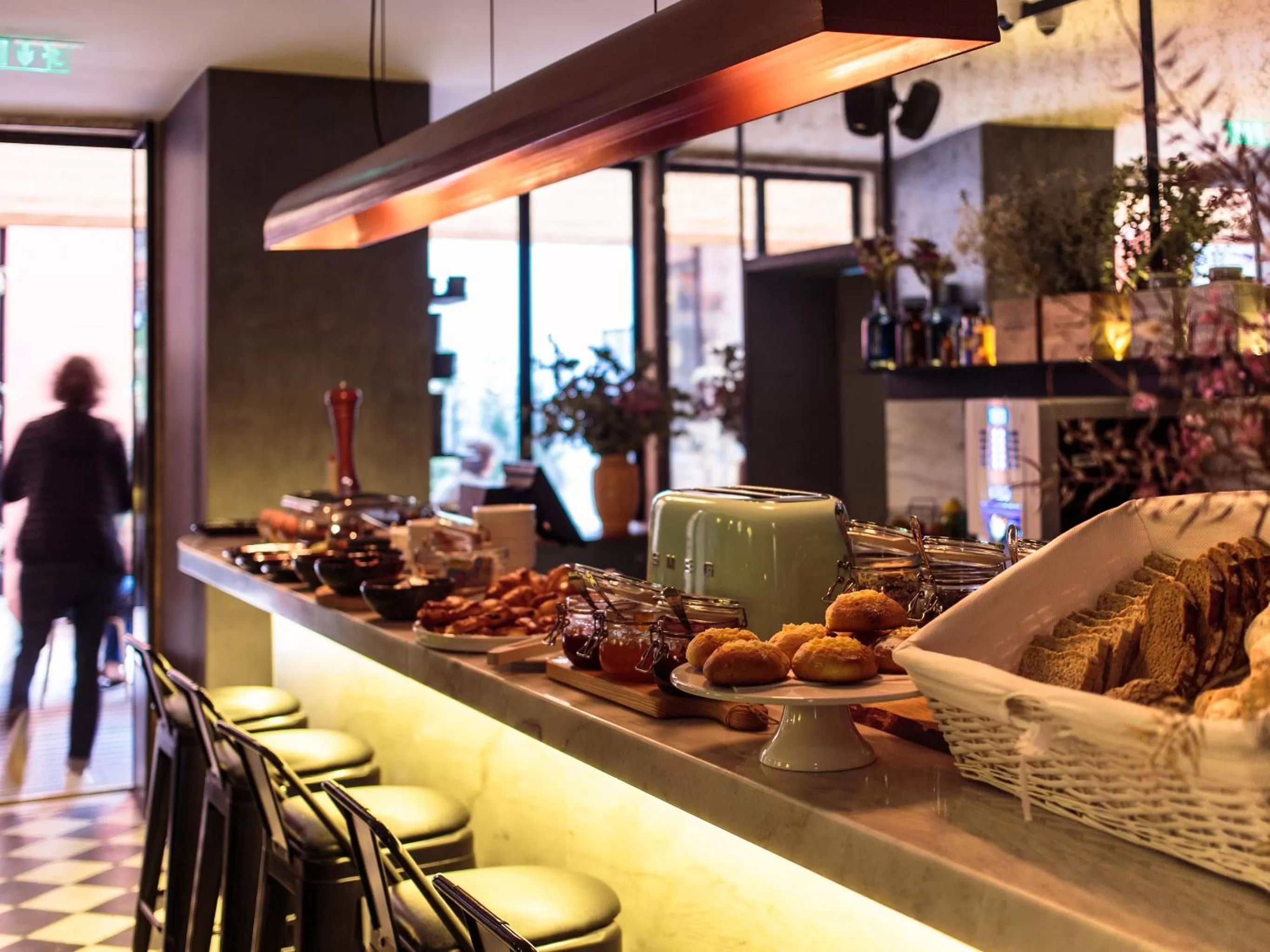 Breakfast in Dear Lisbon - Gallery House