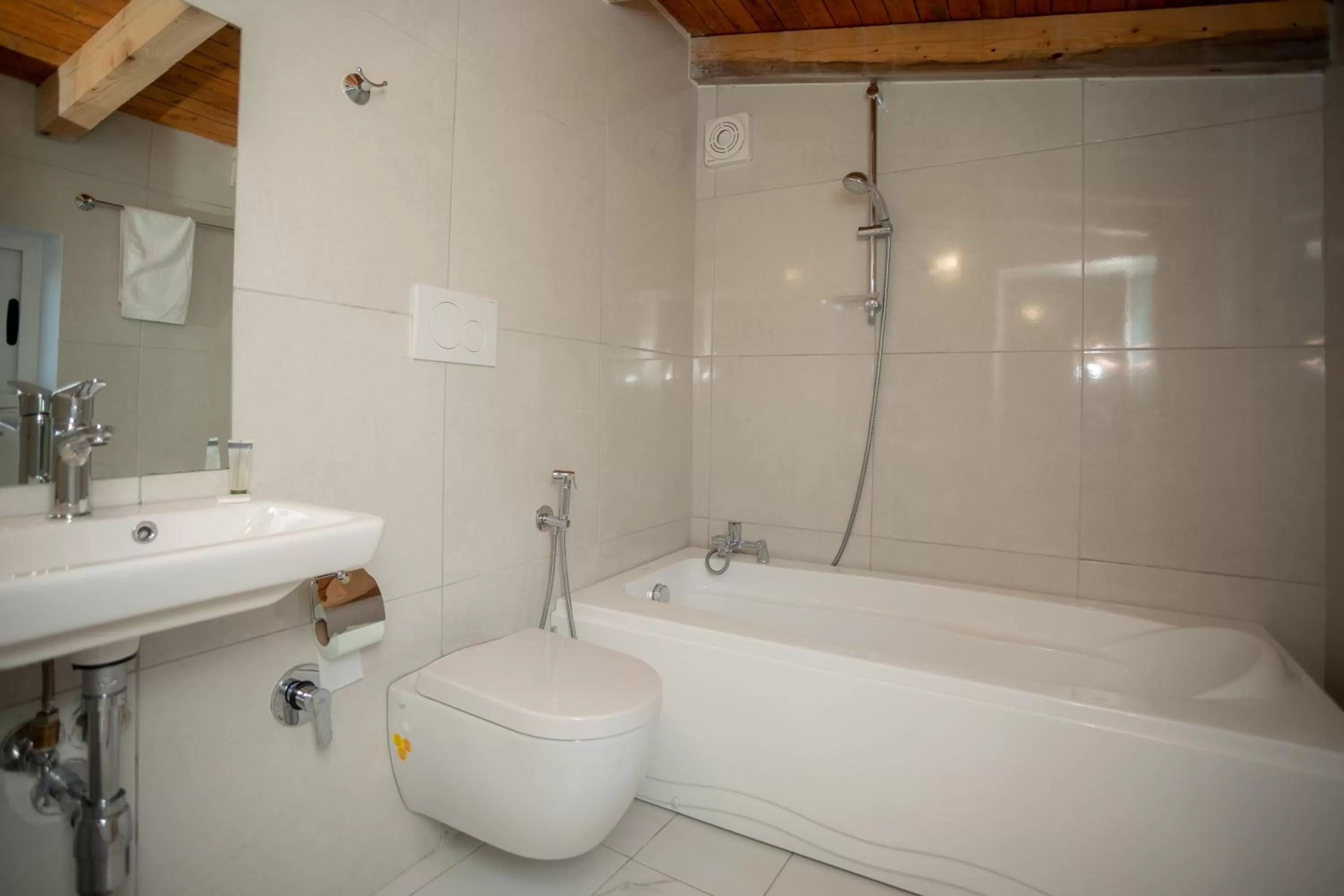 Bathroom in Hotel Grandpa's House