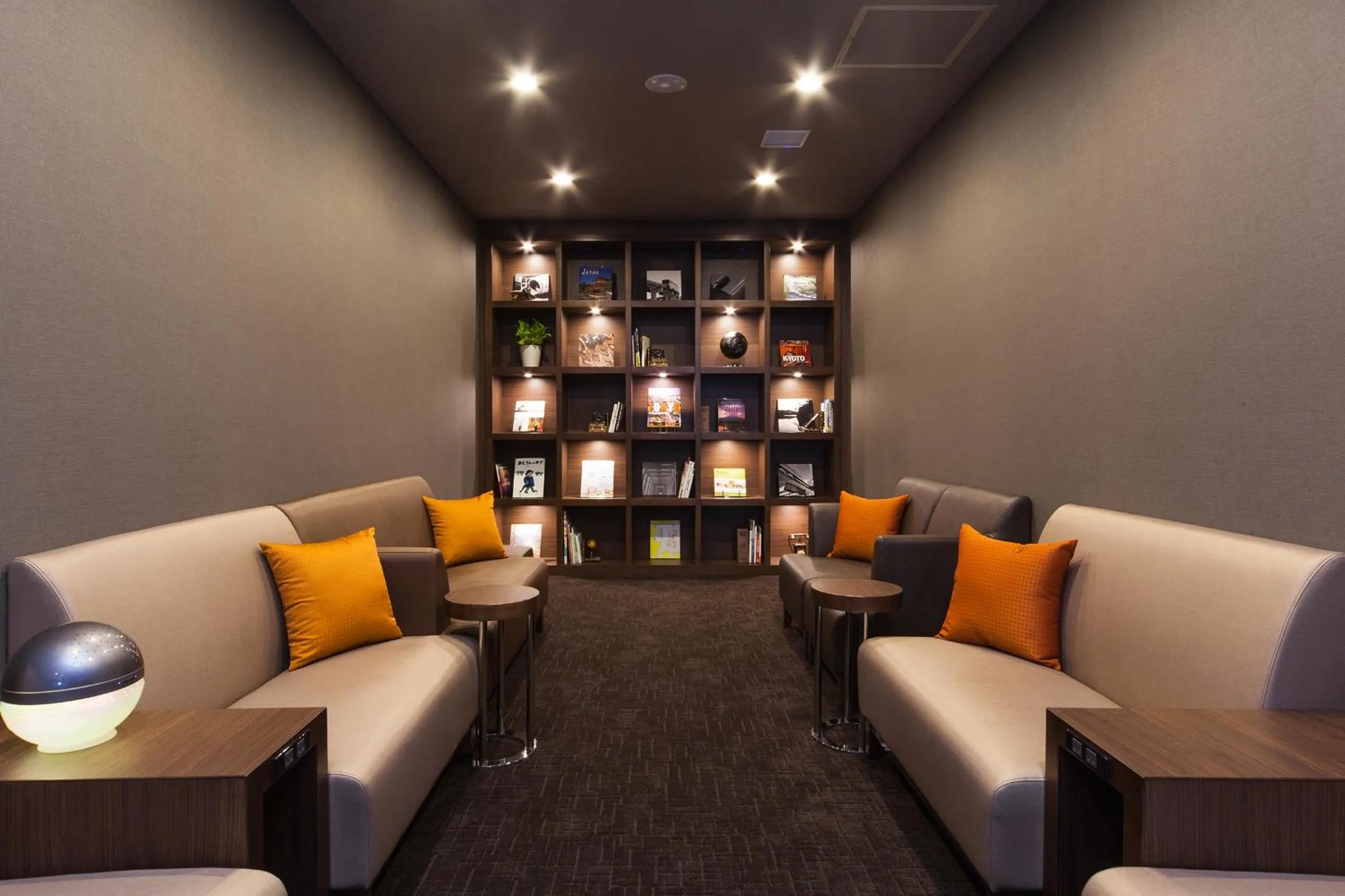 Communal lounge/ TV room in HOTEL MYSTAYS Haneda