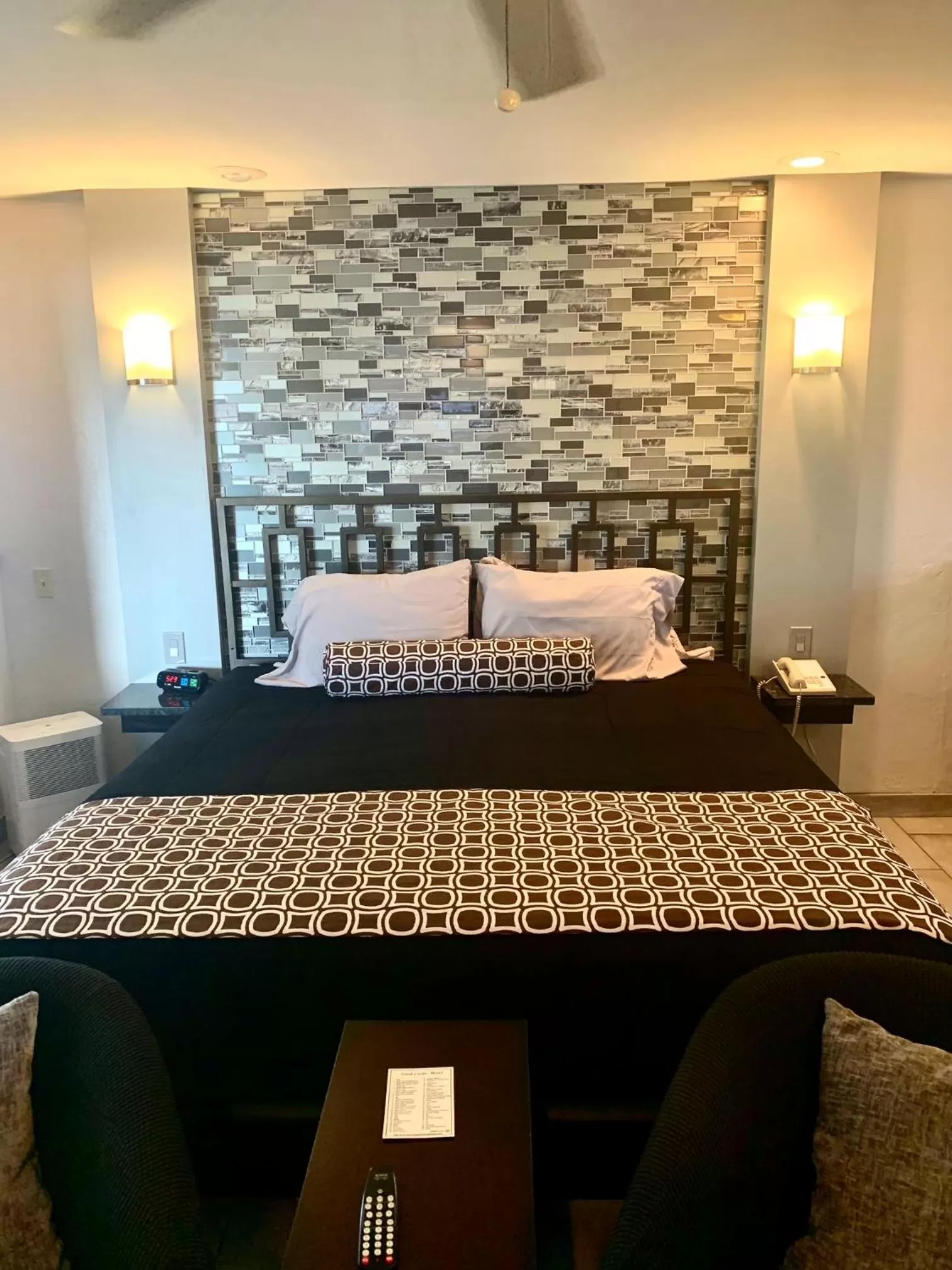 Bed in Sand Castle Motel