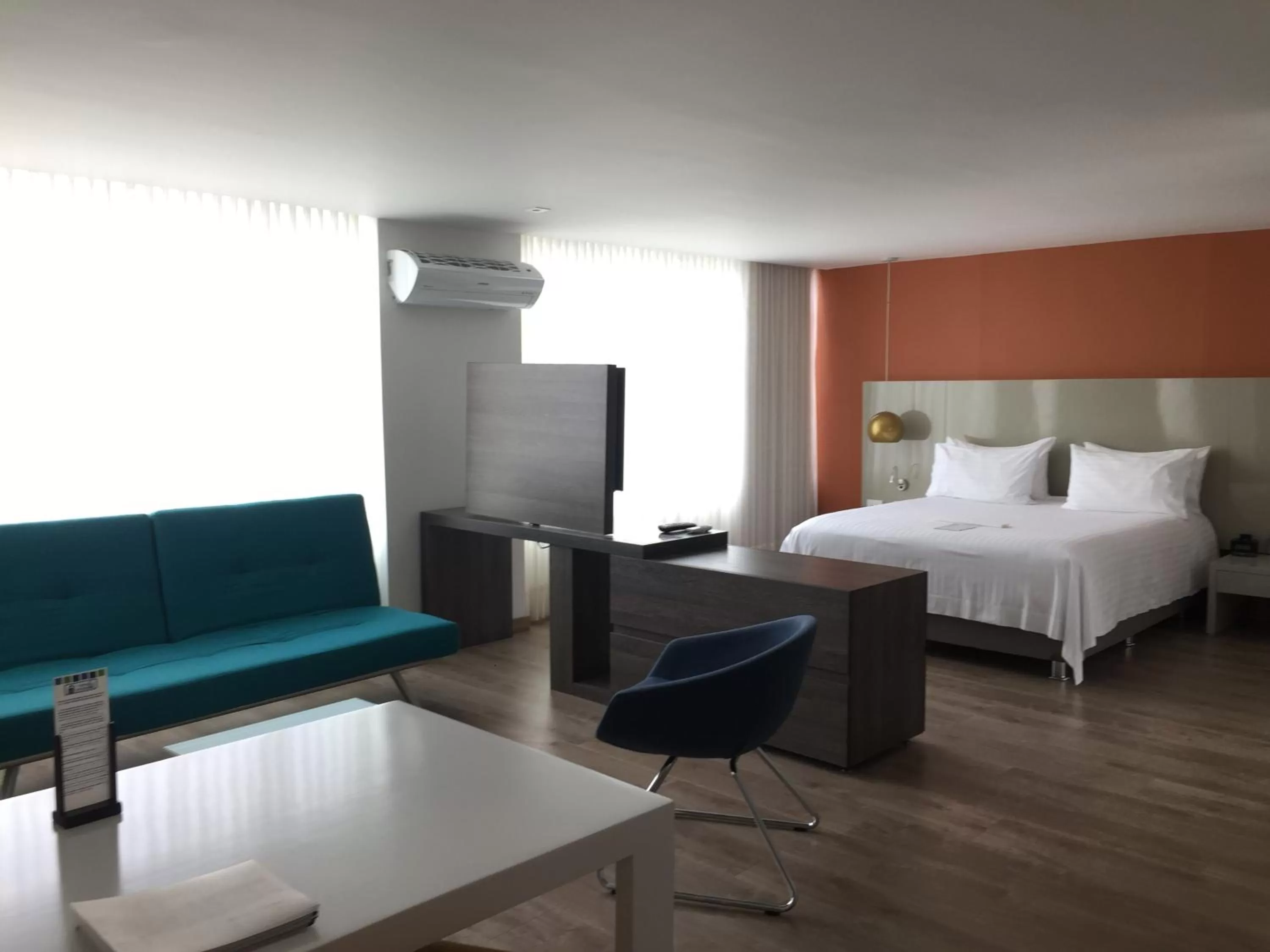 Hotel Holiday Inn Express & Suites Medellin by IHG