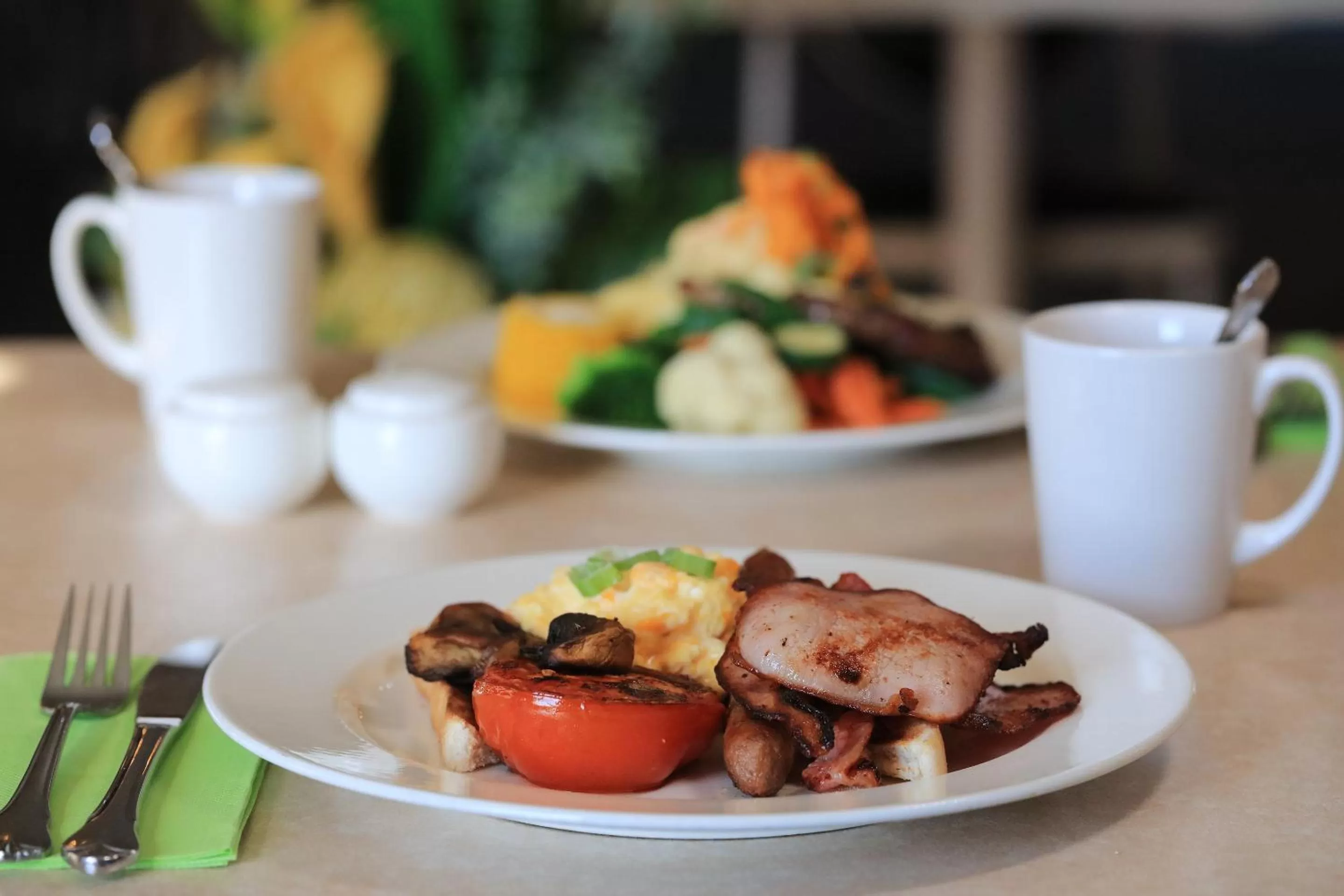 Breakfast in North Parkes Motel