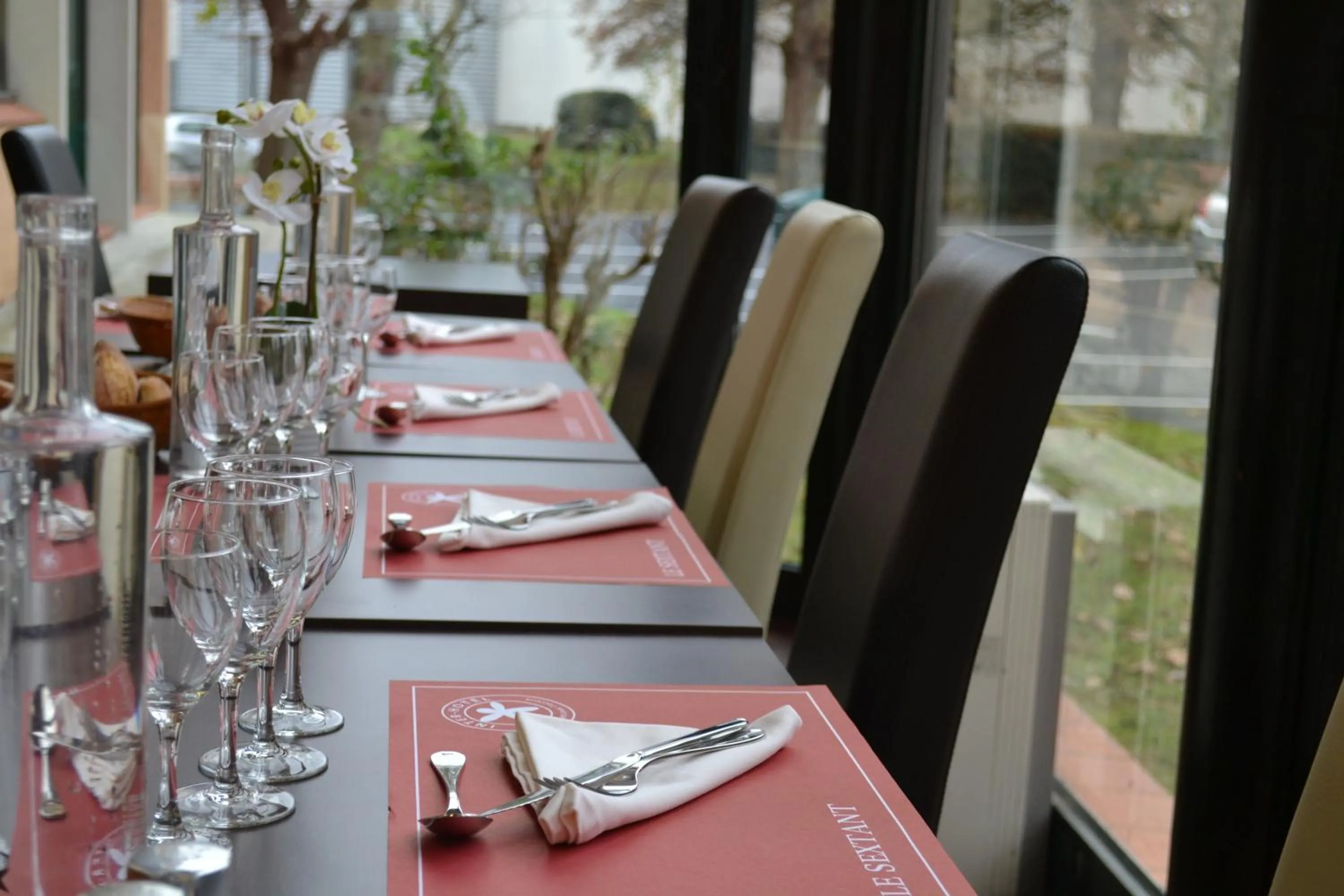 Restaurant/places to eat in The Originals City, Hôtel Le Sextant, Toulouse Sud