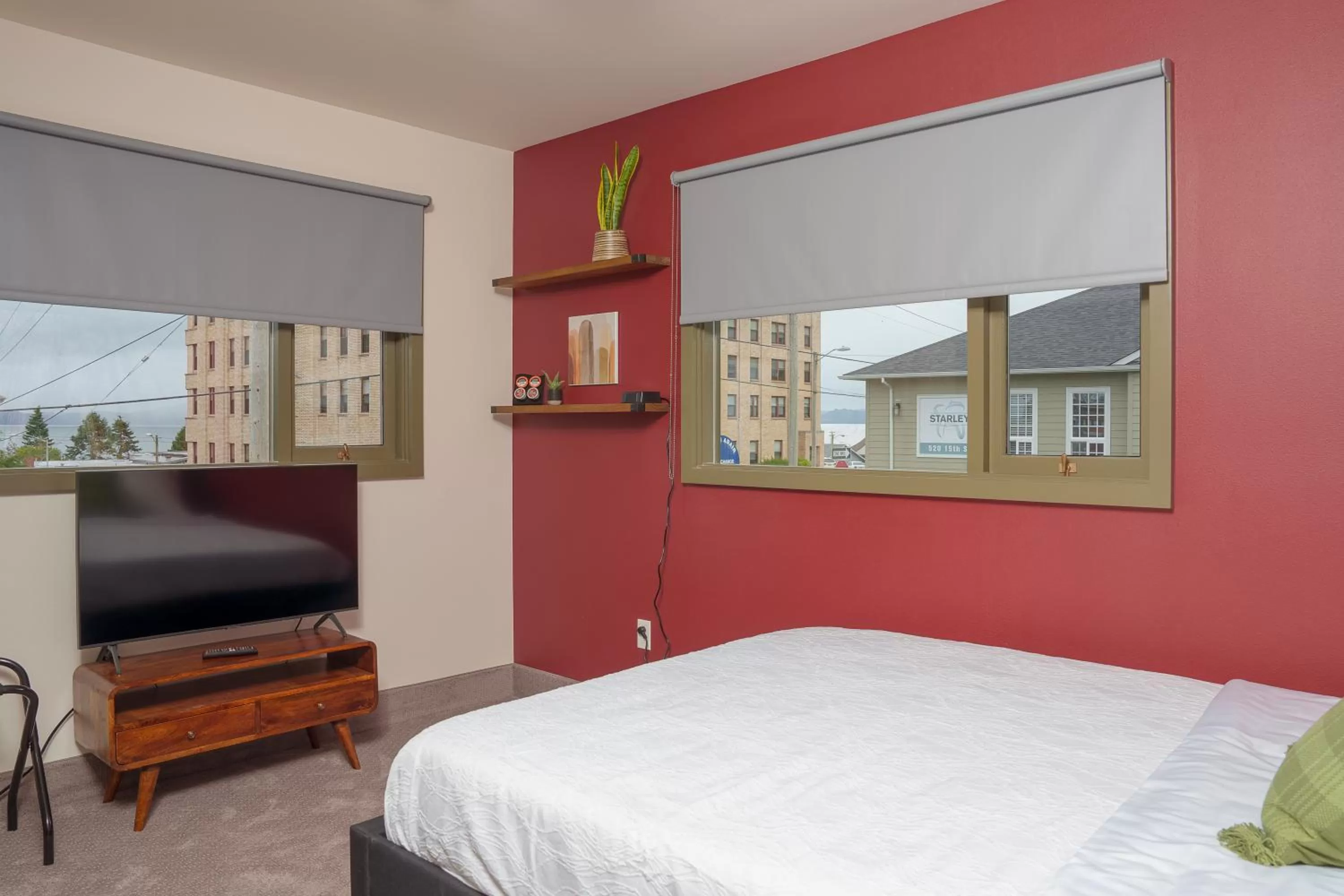 Bed in The Inn at 515 15th