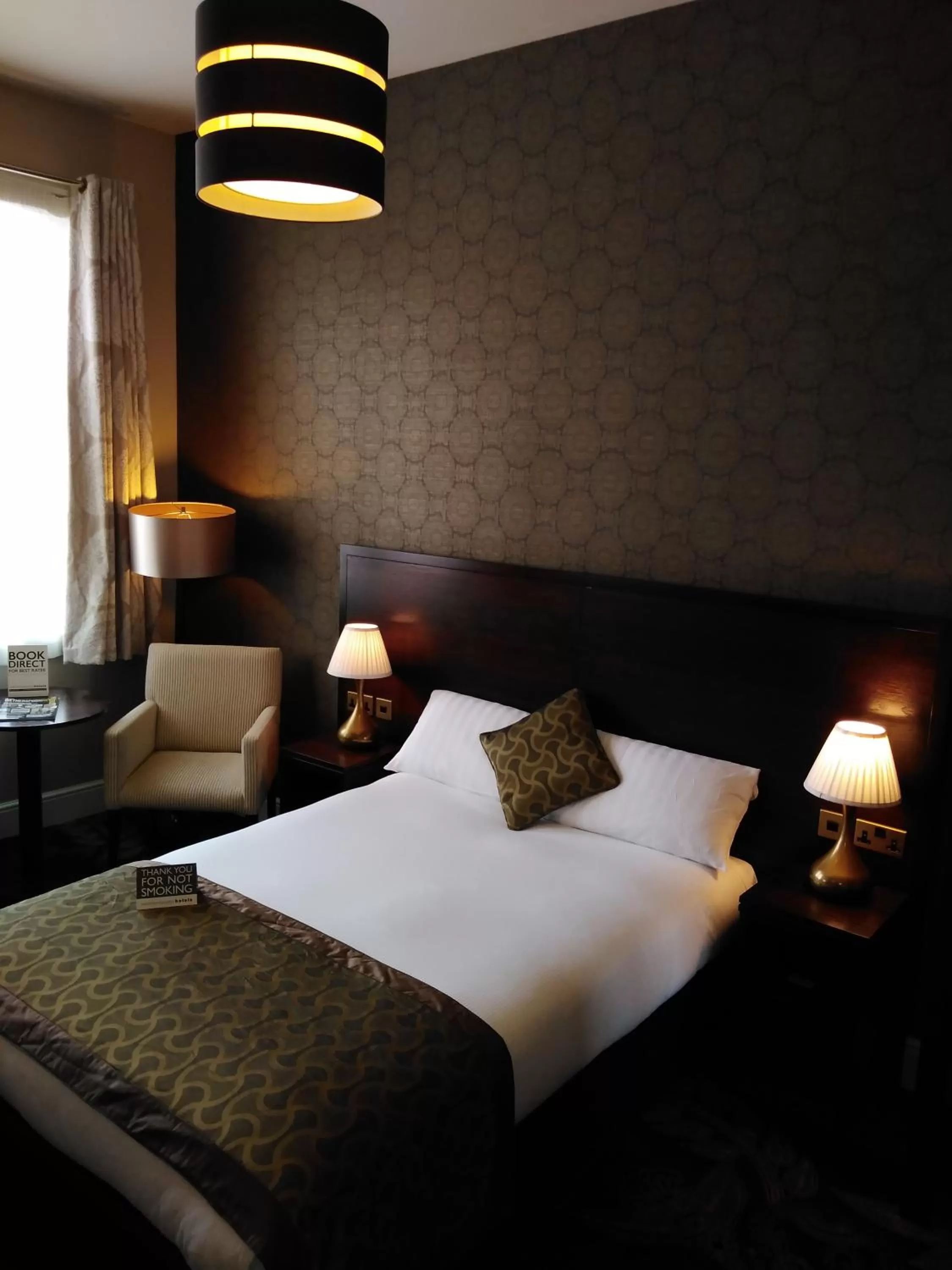 Bed in The Kings Head Inn Wetherspoon