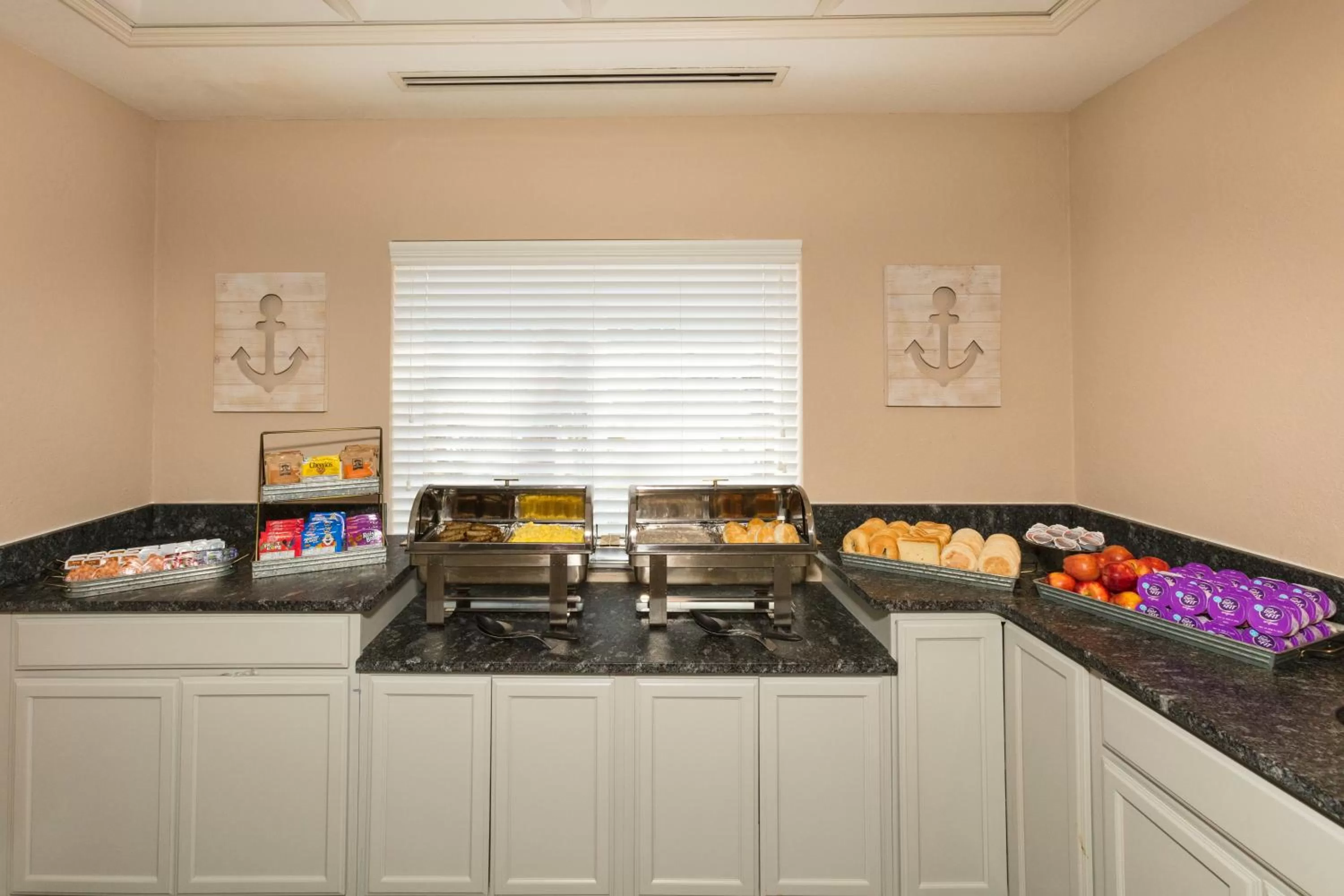 Breakfast in Amelia Hotel at the Beach