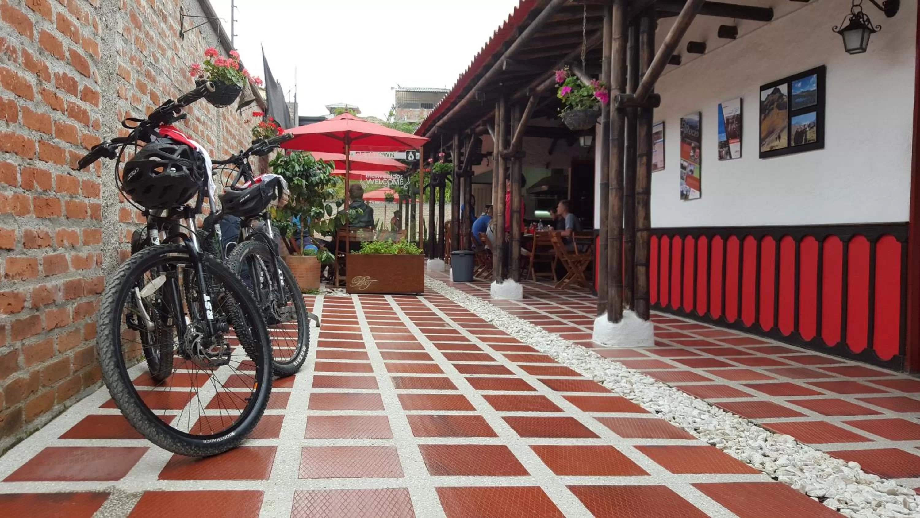 Restaurant/places to eat in Beta Hotel