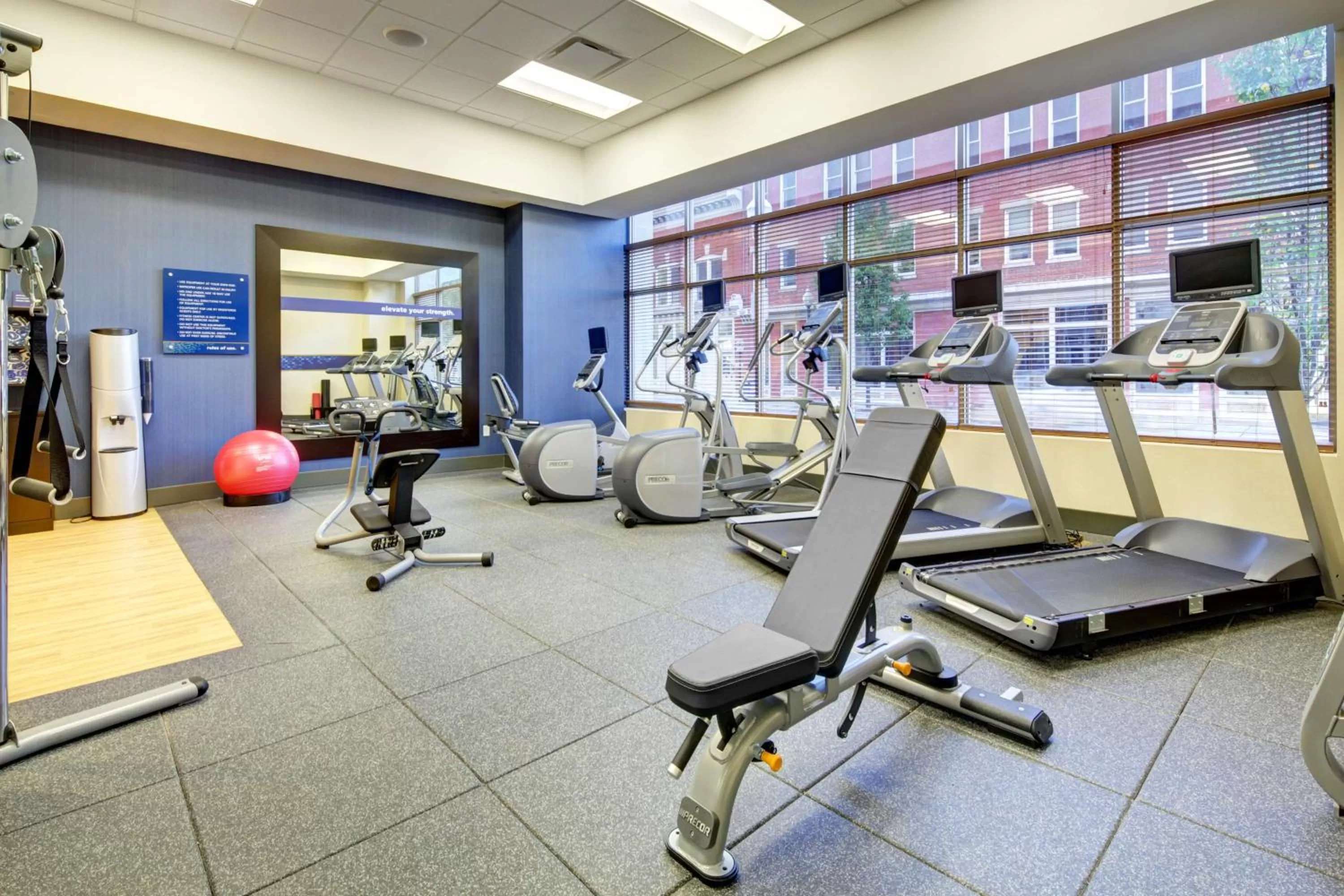 Fitness centre/facilities in Hampton Inn & Suites - Roanoke-Downtown, VA