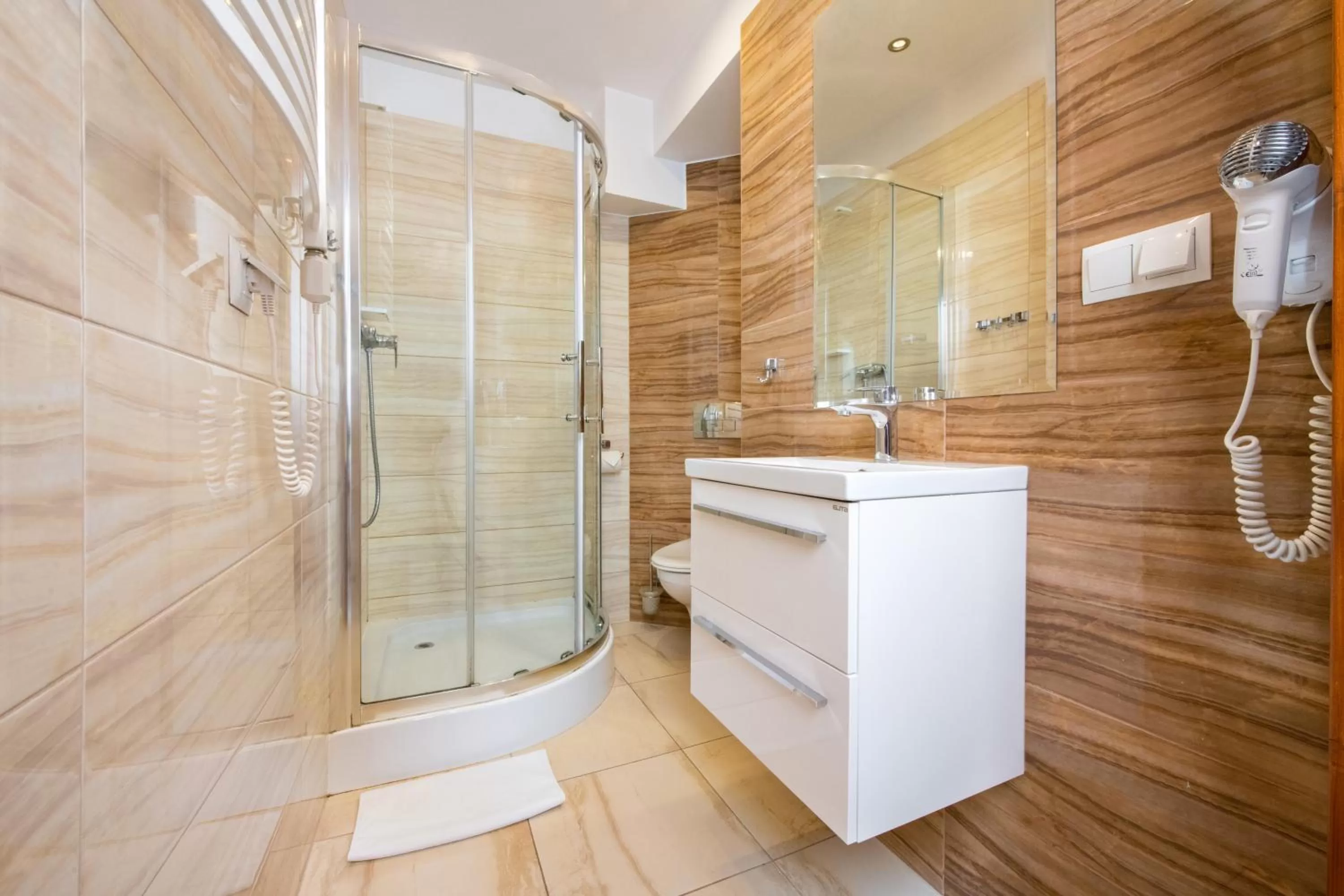 Shower in Aparthotel Globus Self-Check in