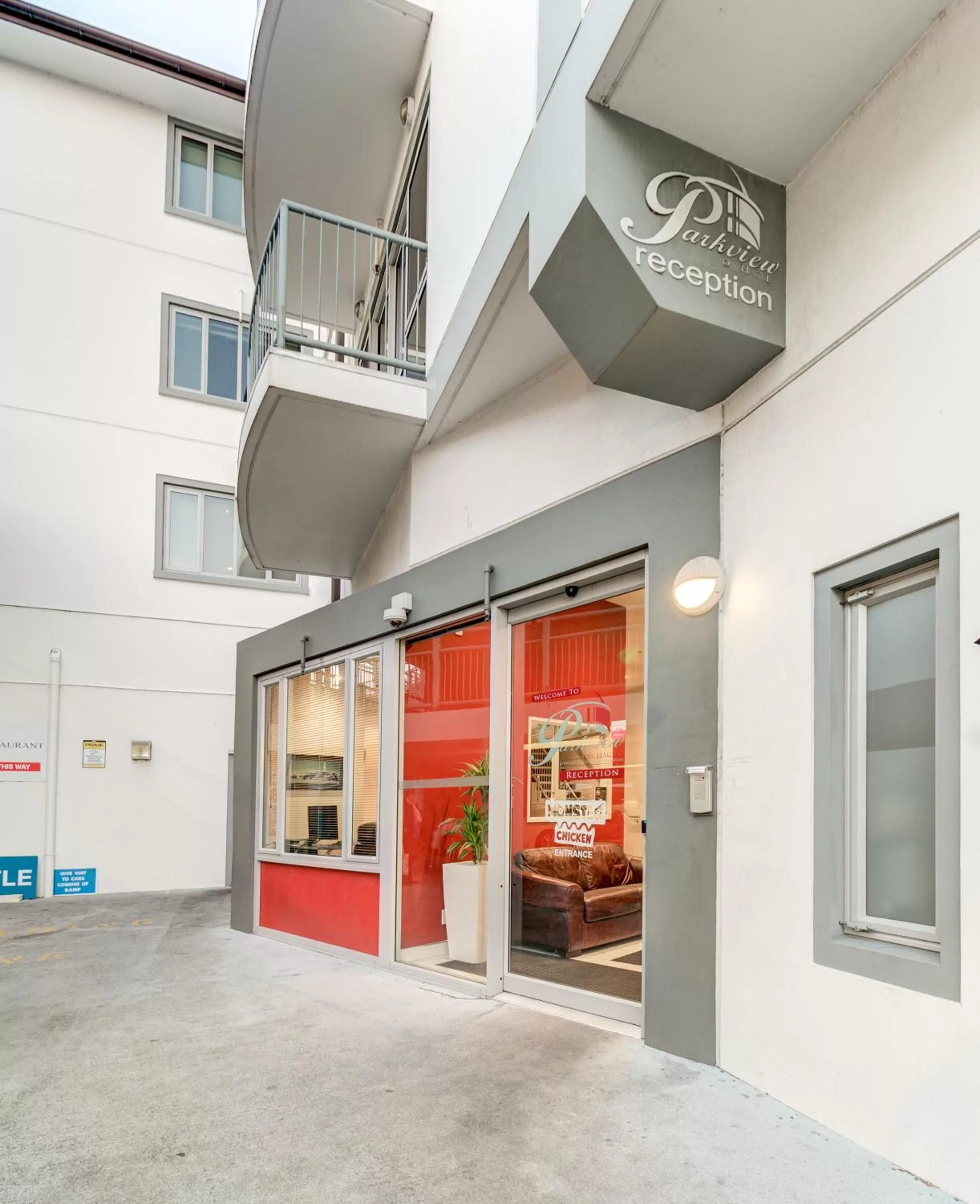 Facade/entrance in Parkview On Hagley