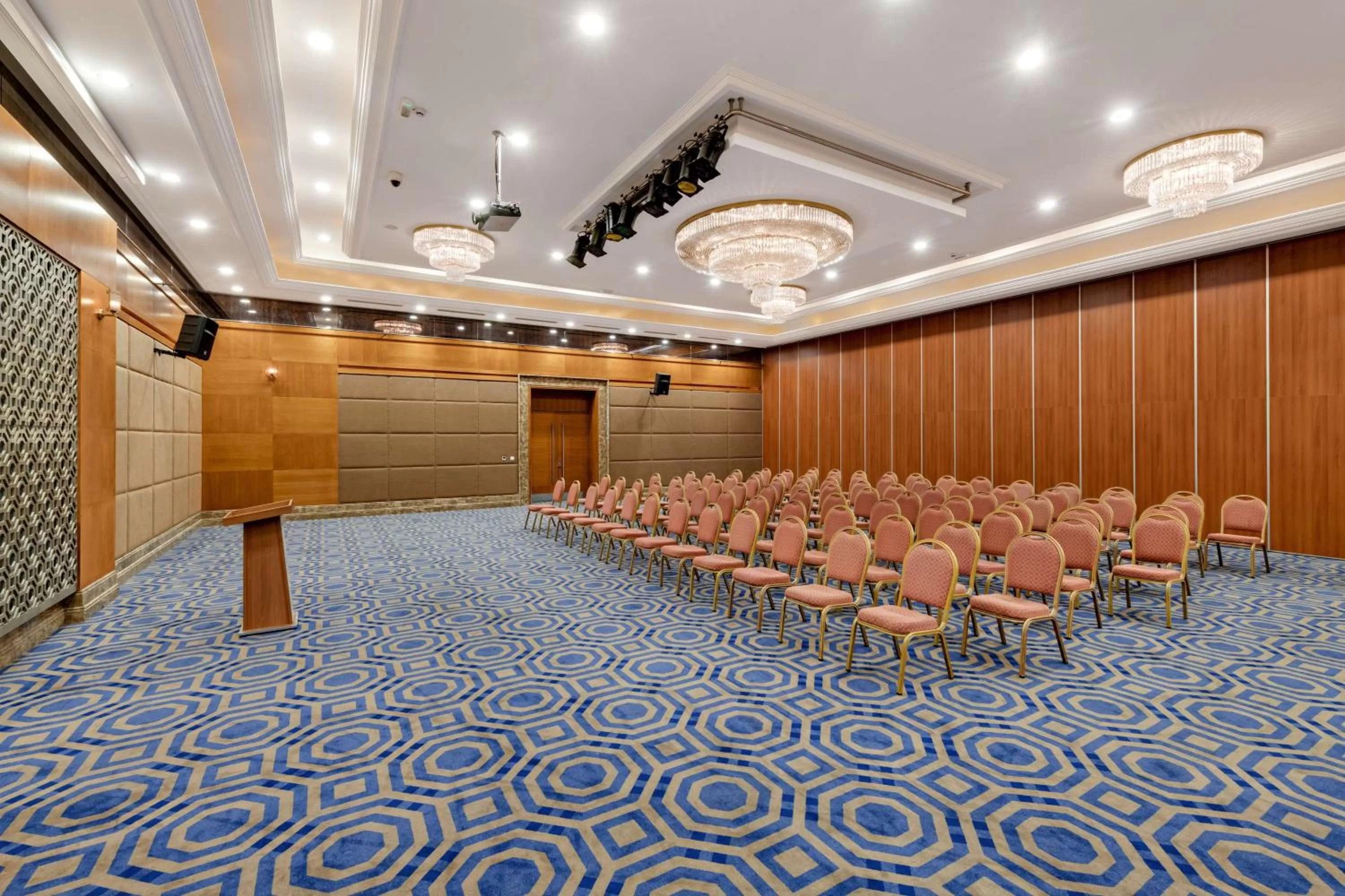 Meeting/conference room in Doubletree by Hilton Van