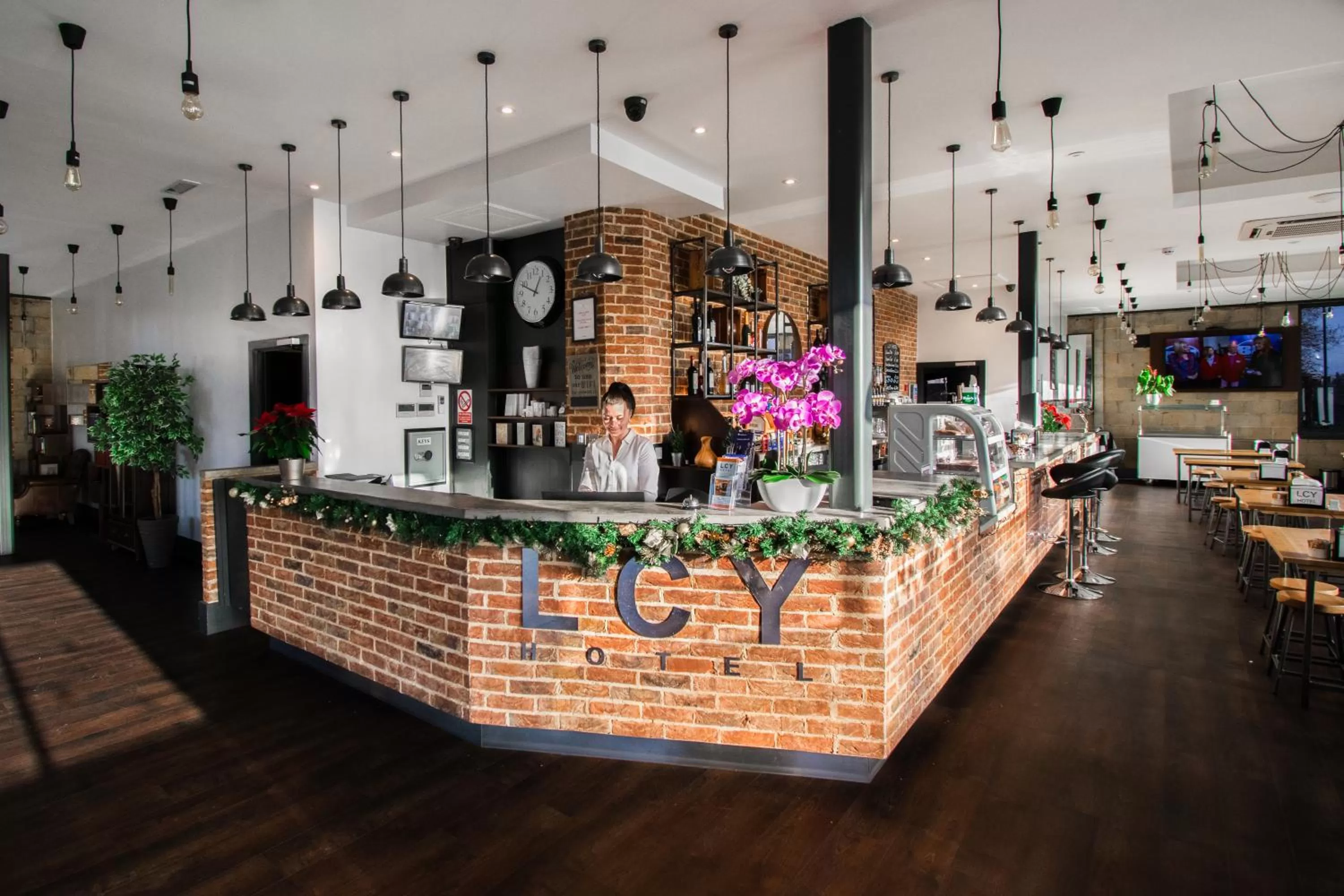 Lobby or reception in London City Airport Hotel