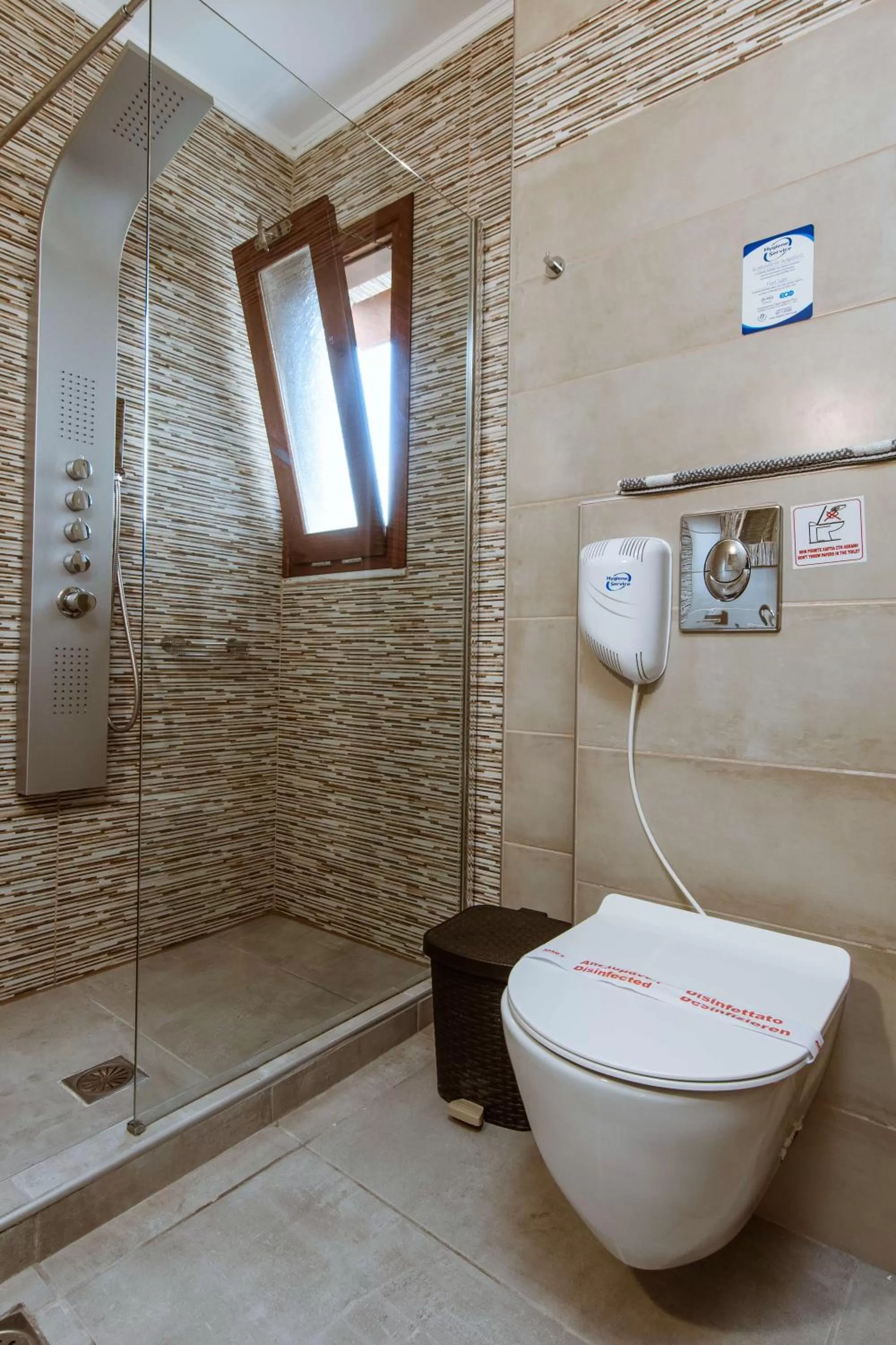 Shower in Deluxe Hotel