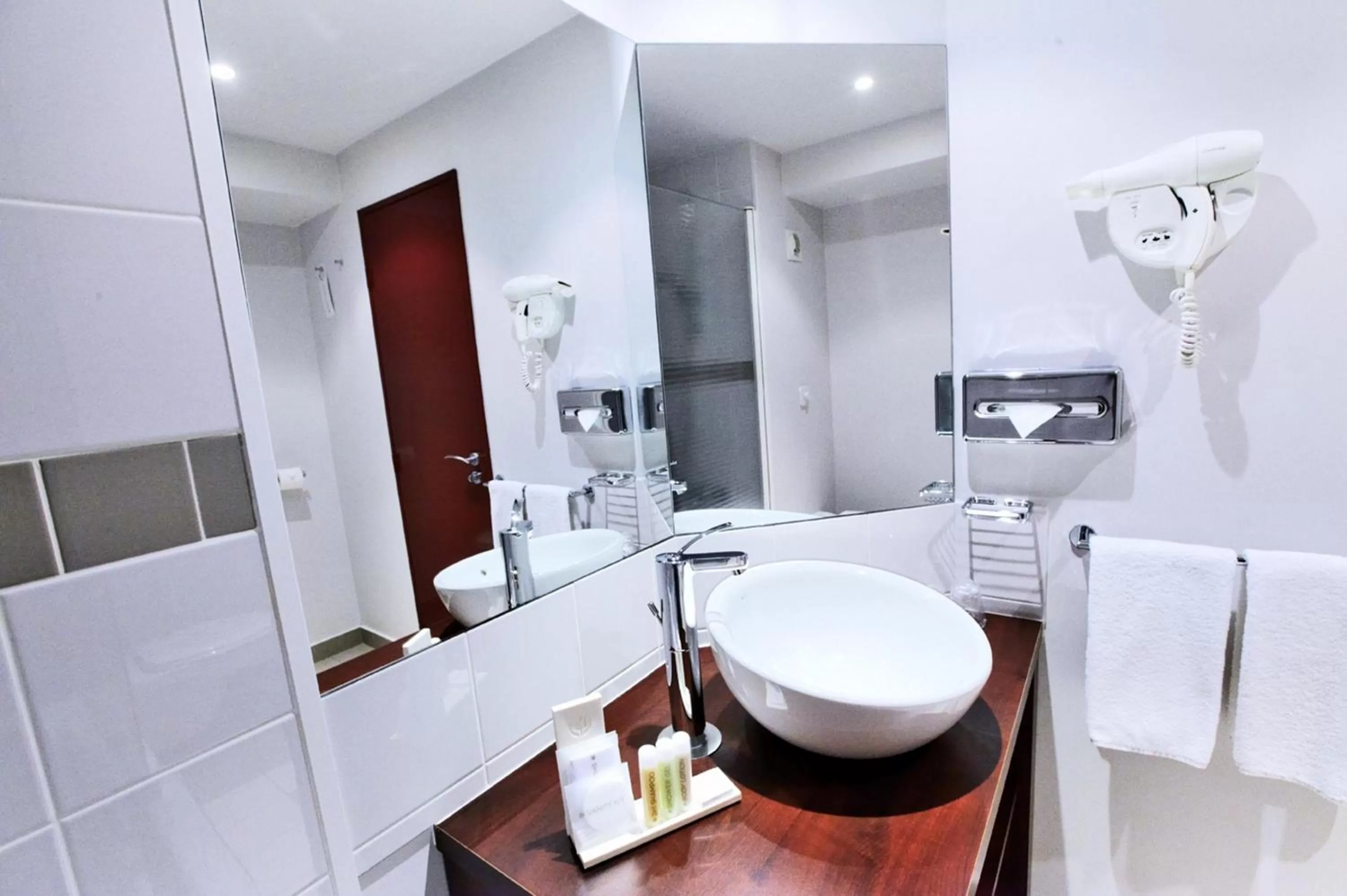 Standard Family Room in Golden Tulip CDG Airport Roissy