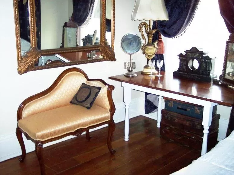 Decorative detail, Seating Area in Shadowlawn Bed and Breakfast