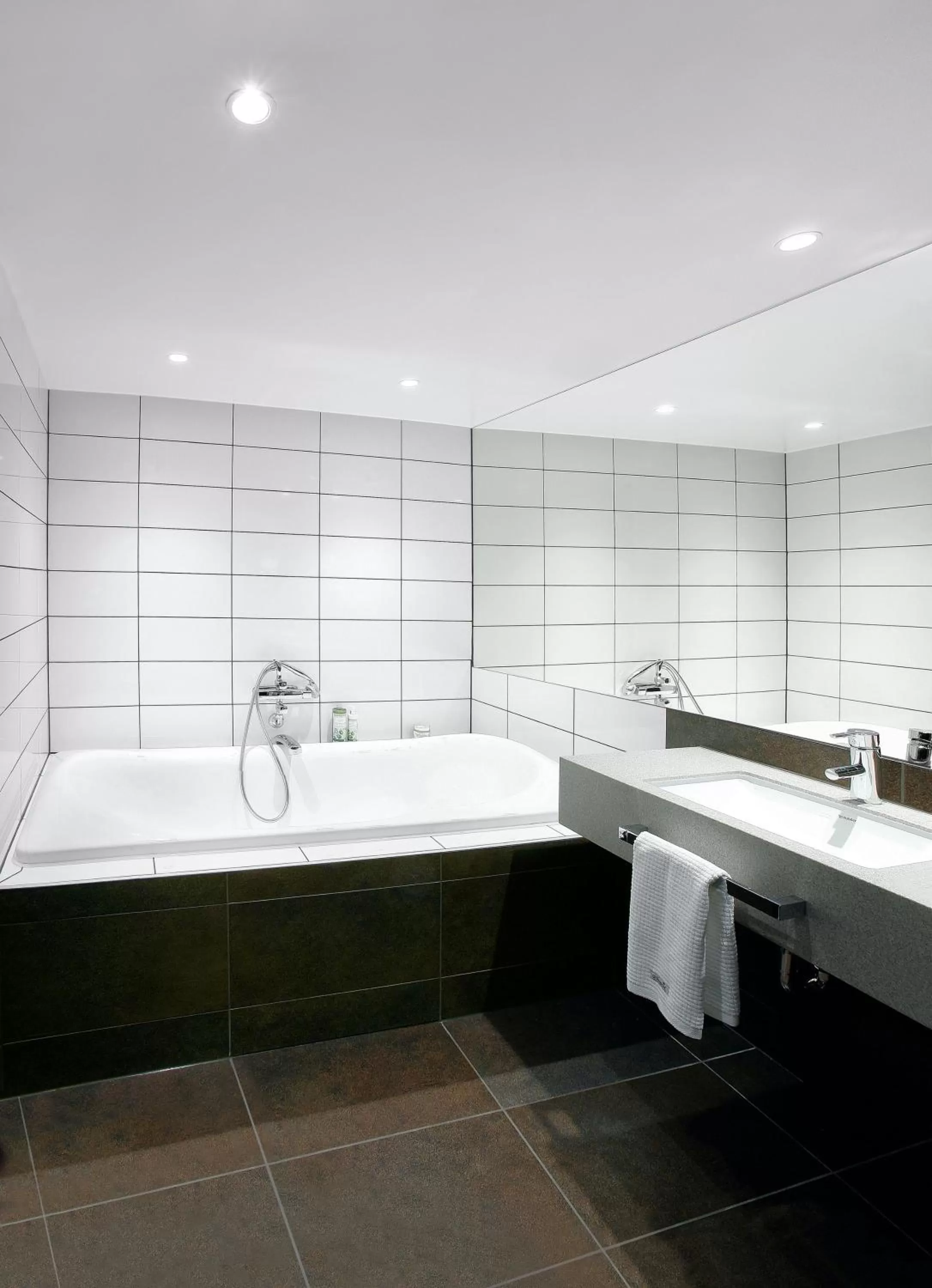 Bathroom in Quality Hotel Waterfront