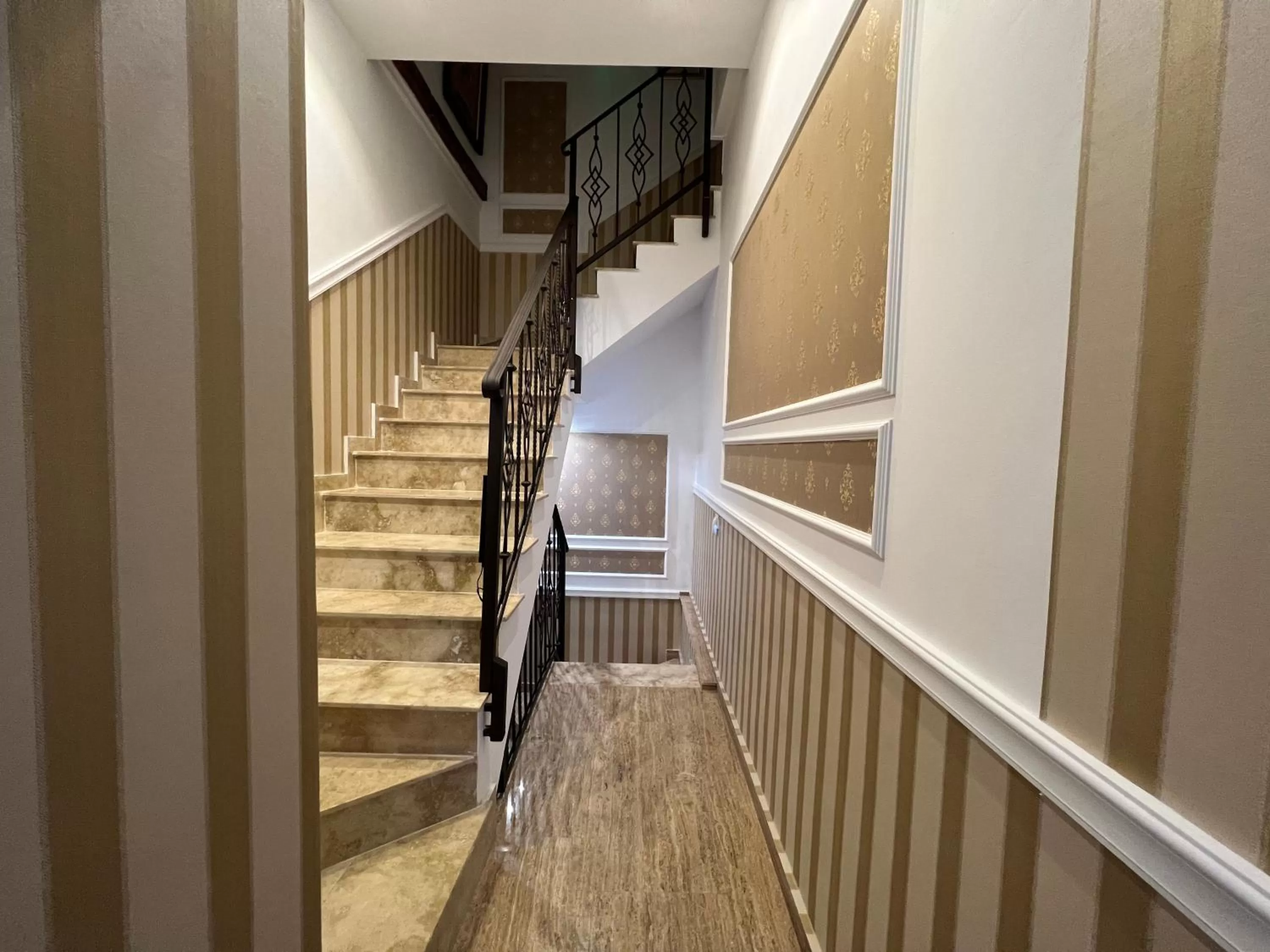 acessibility in Hotel Boutique Cathedral Plaza Residences room for rent downtown