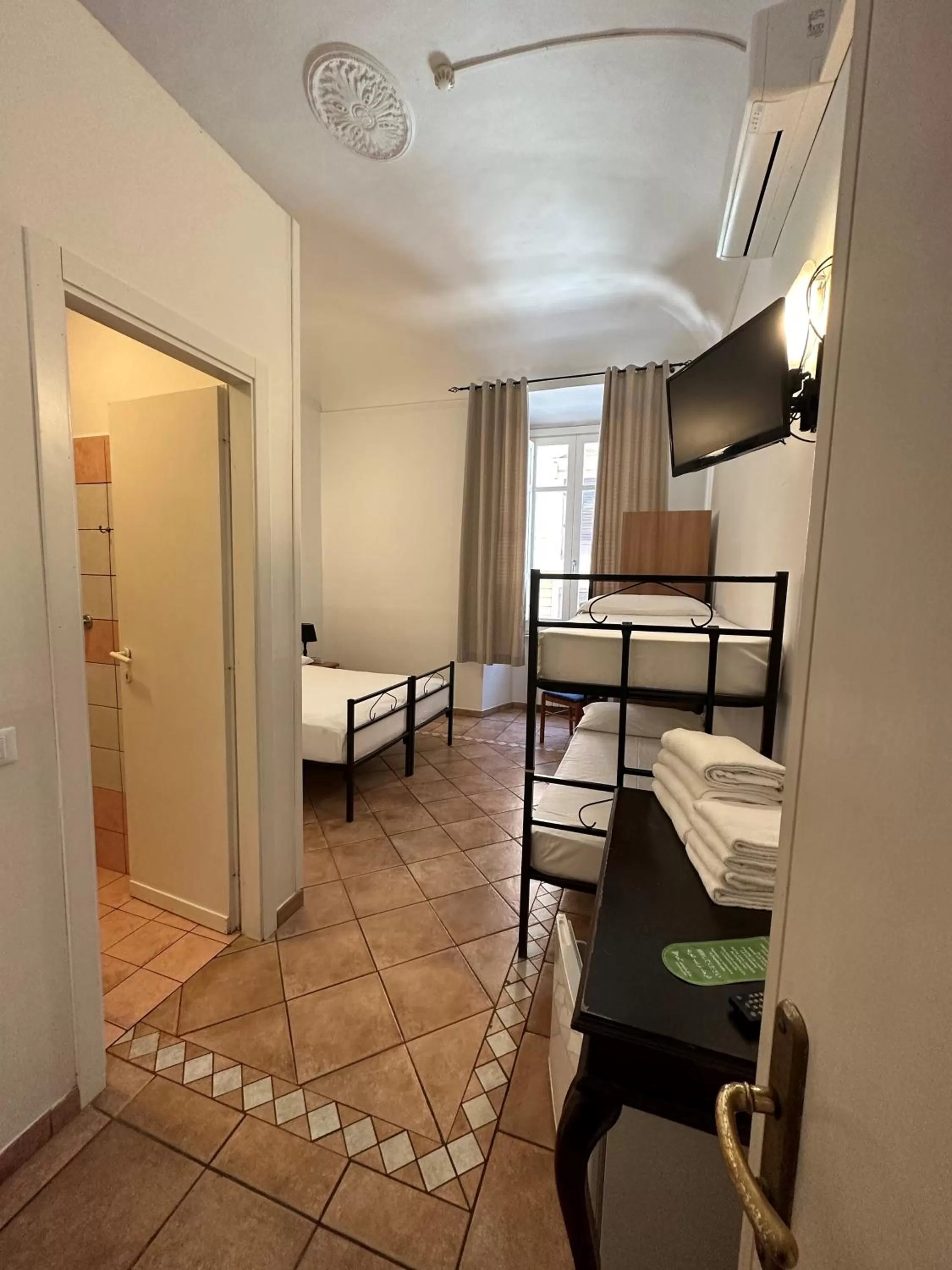 Bedroom, Bed in Hotel Il Papavero