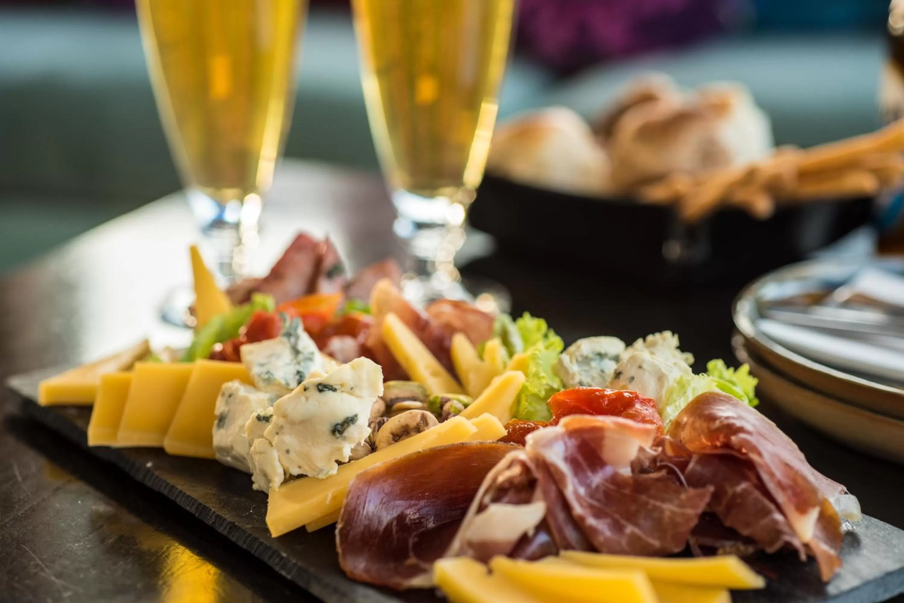 Restaurant/places to eat in Mirador del Lago Hotel