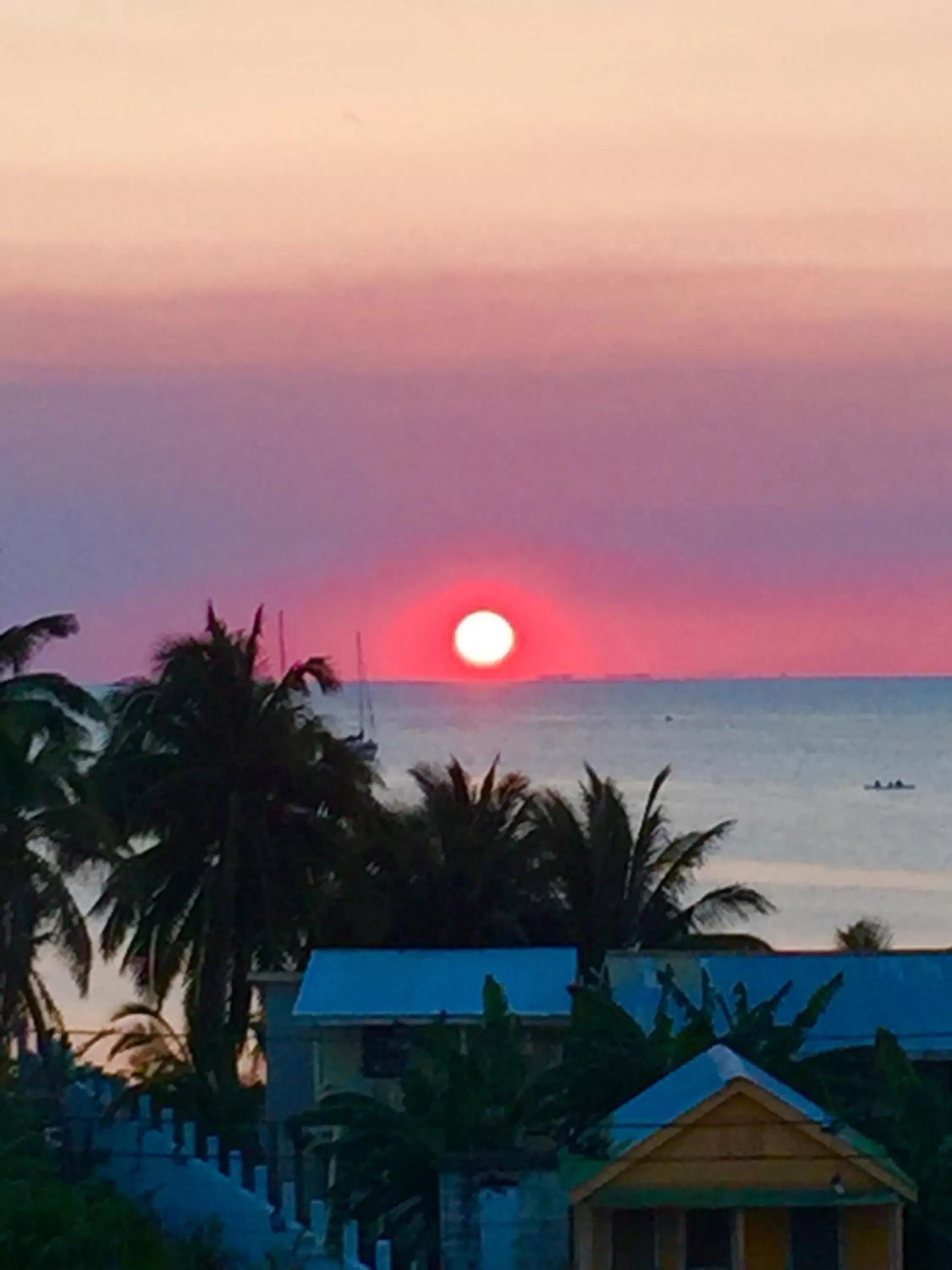 Sunrise, Pool View in Yocamatsu