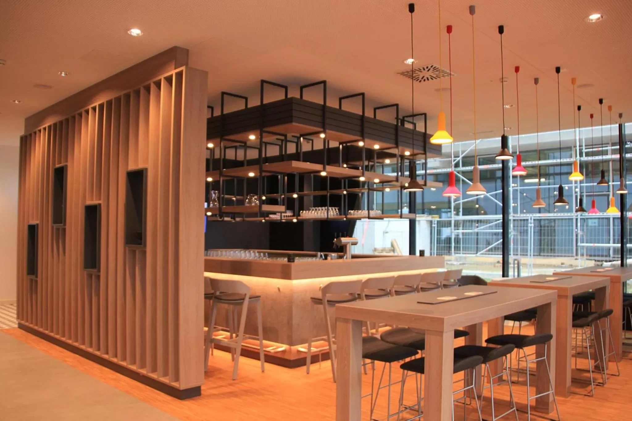 Lounge or bar in Holiday Inn Express & Suites - Basel - Allschwil by IHG