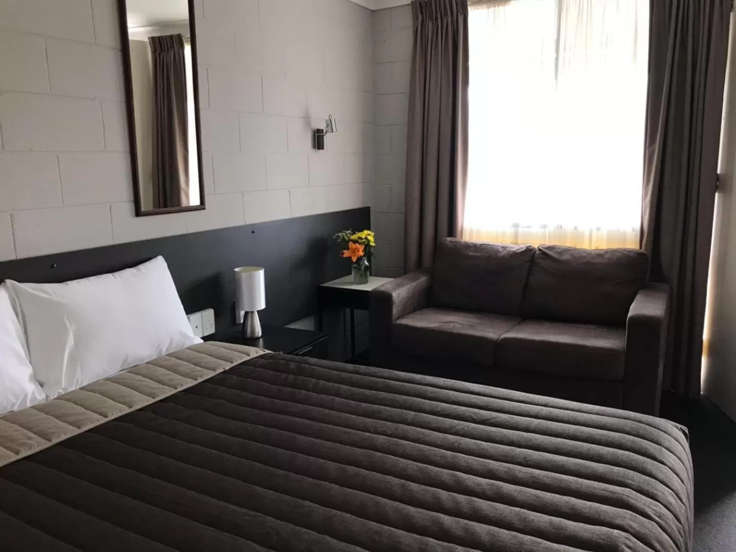 On site, Bed in Mandalay Motel