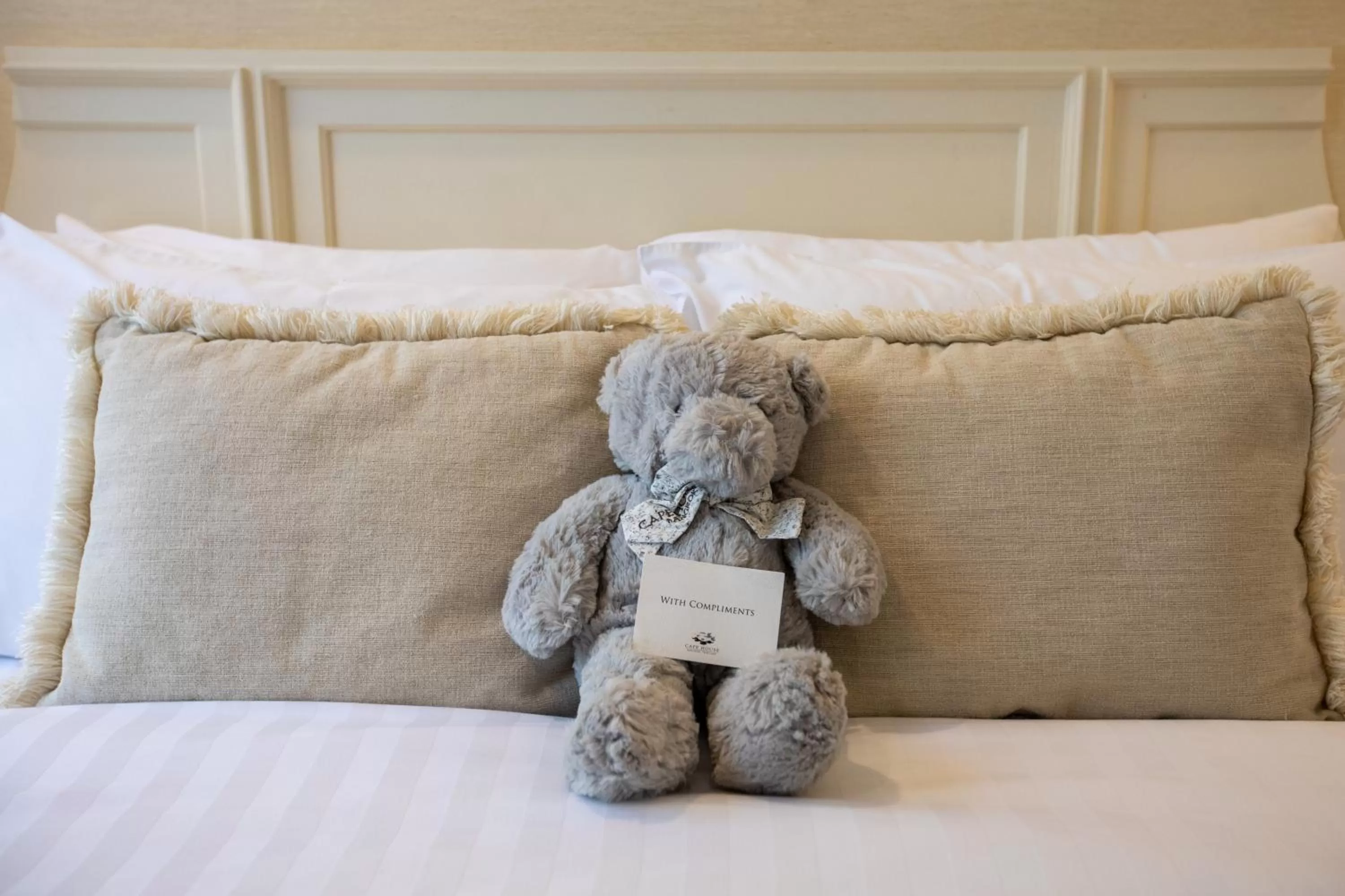 Bed in Cape House Hotel, Bangkok