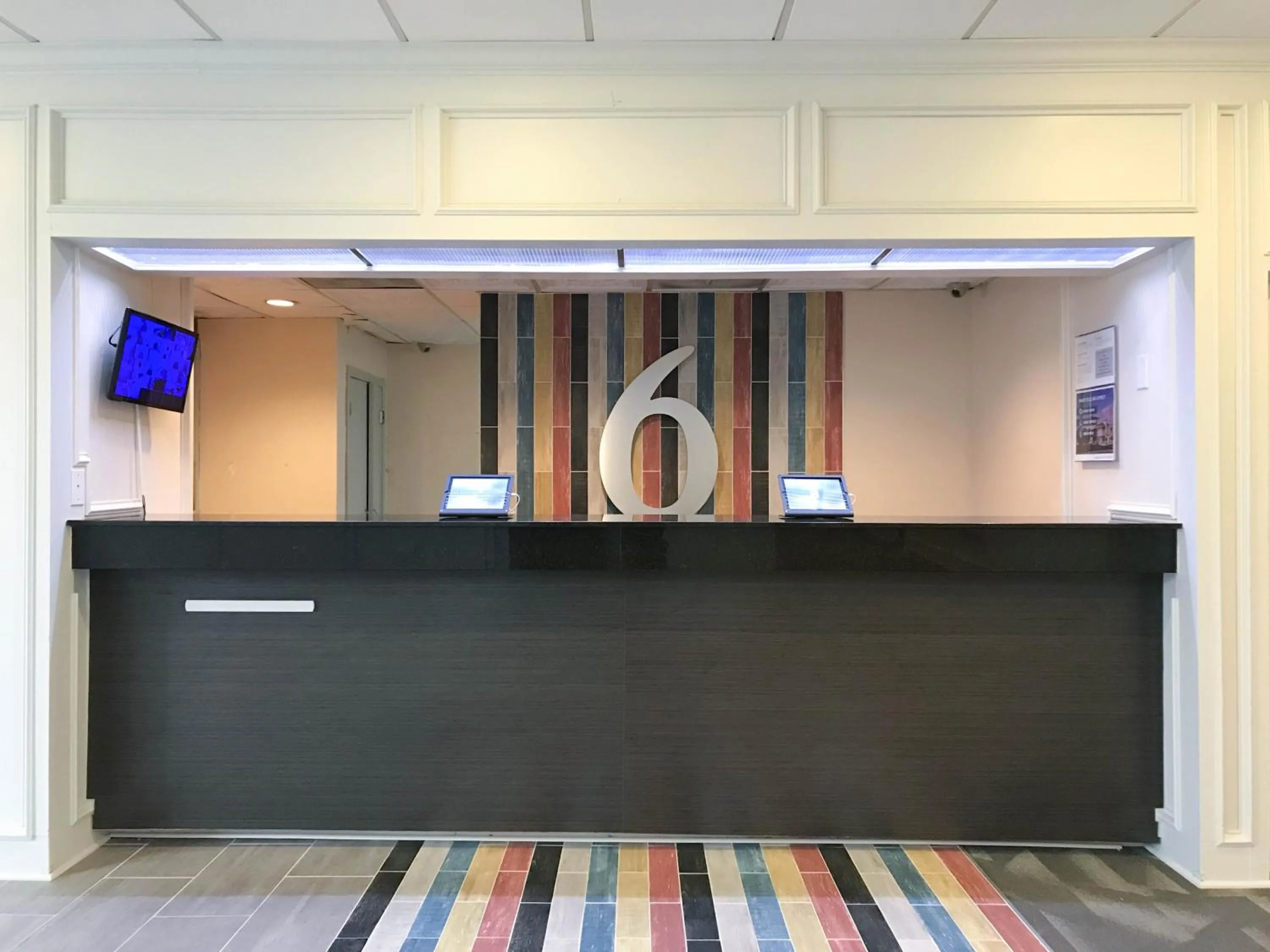 Lobby or reception in Motel 6 - Bartlesville, OK