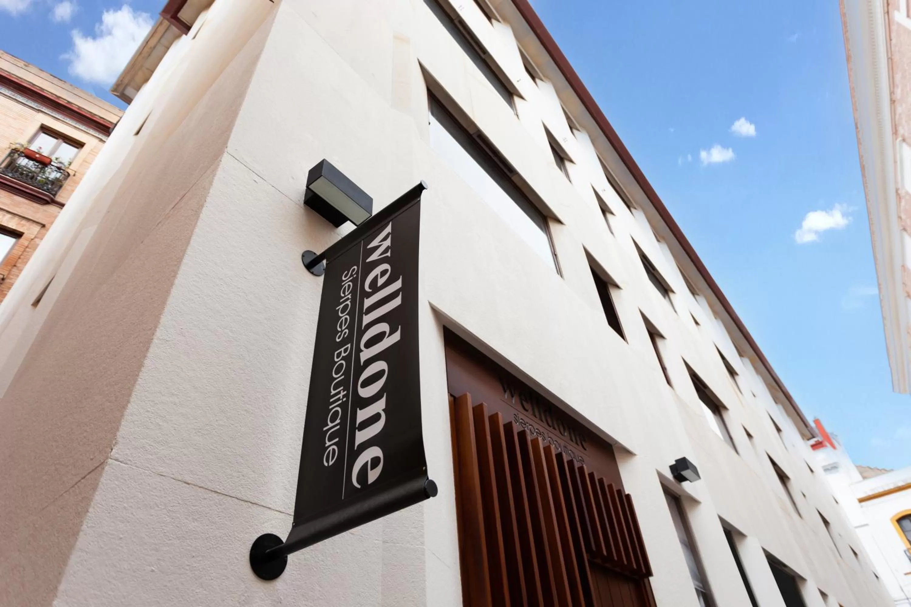 Facade/entrance in Welldone Sierpes Boutique