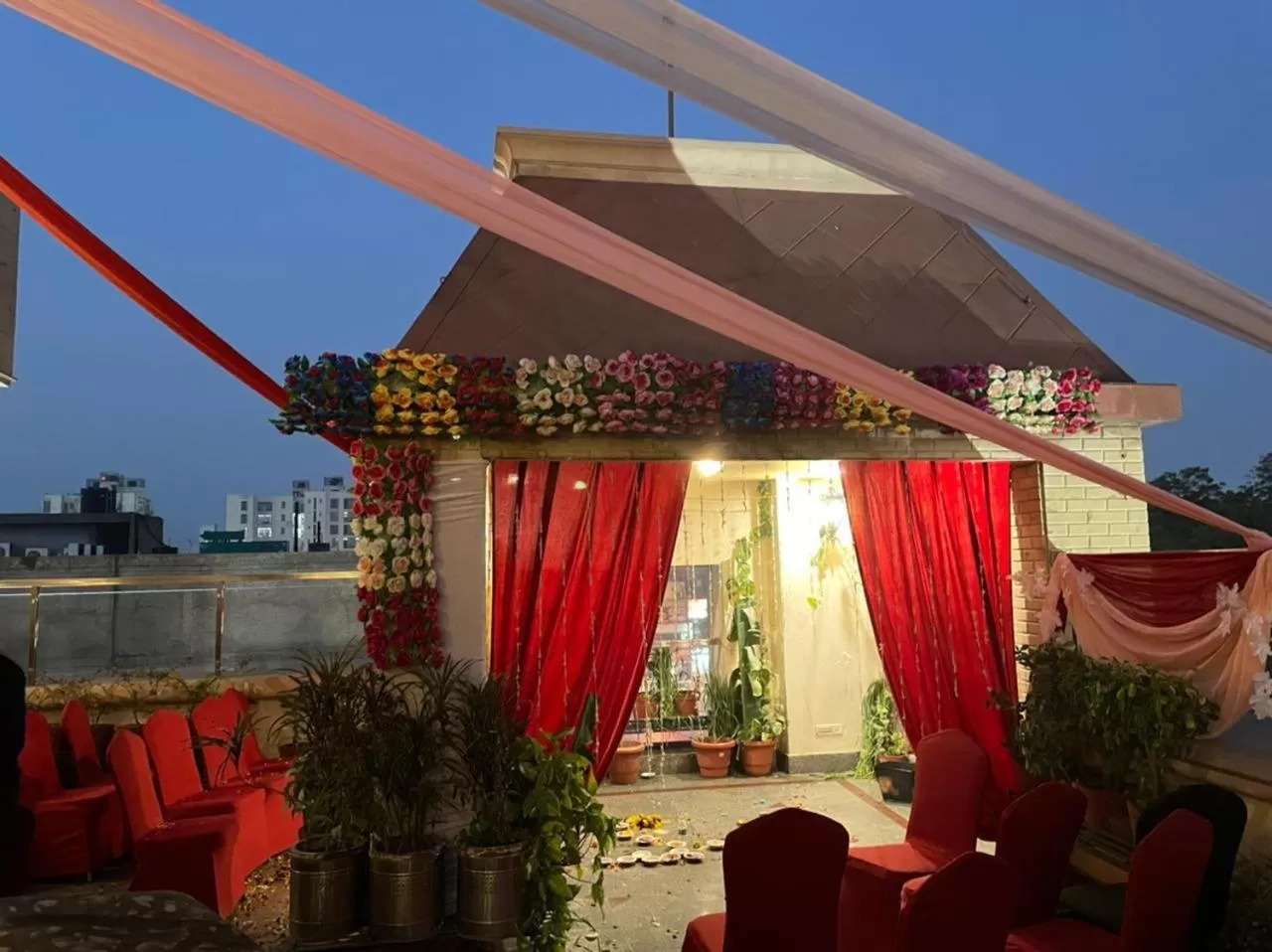 Patio in Hotel Leela Grande