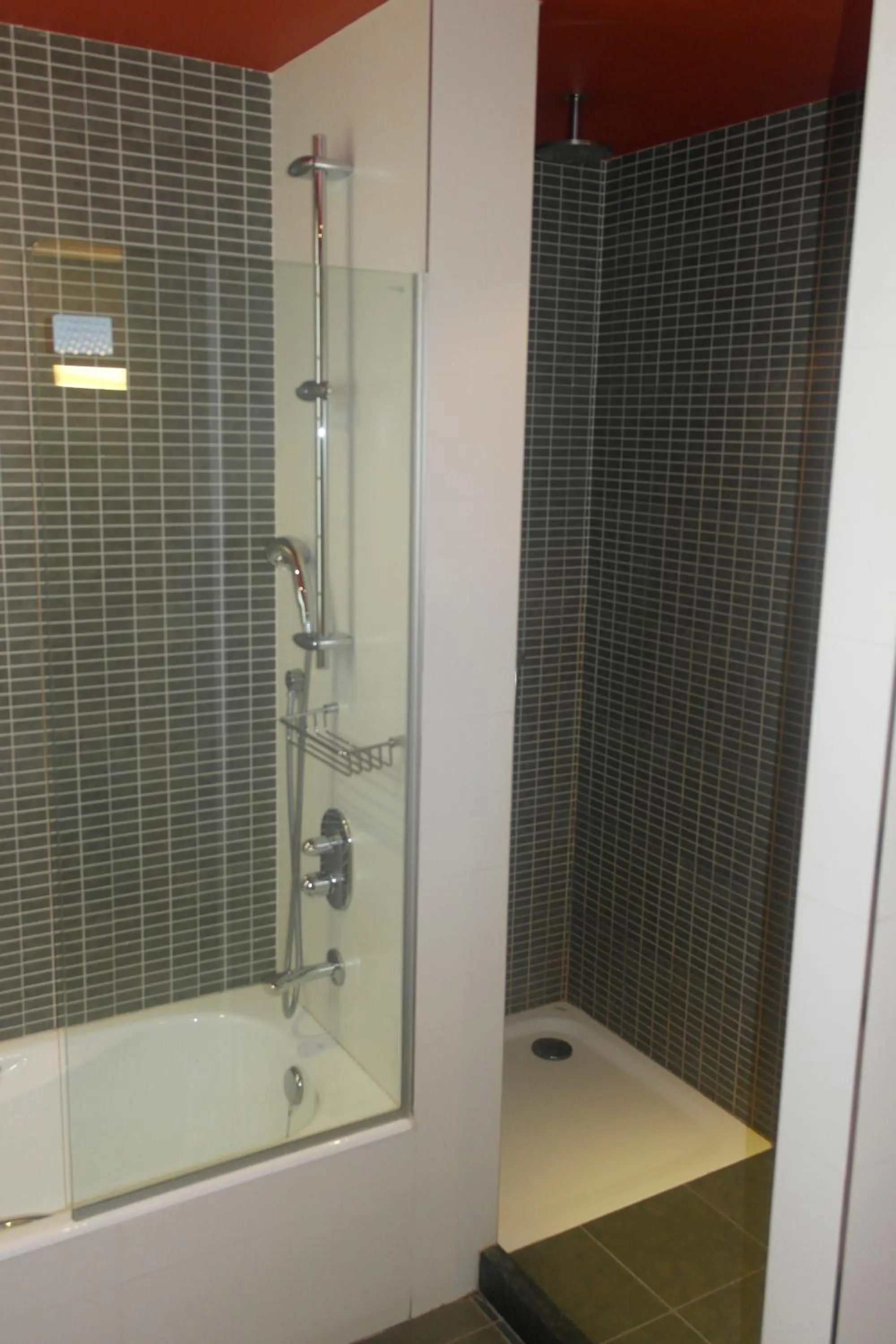 Bathroom in Gobeo Park