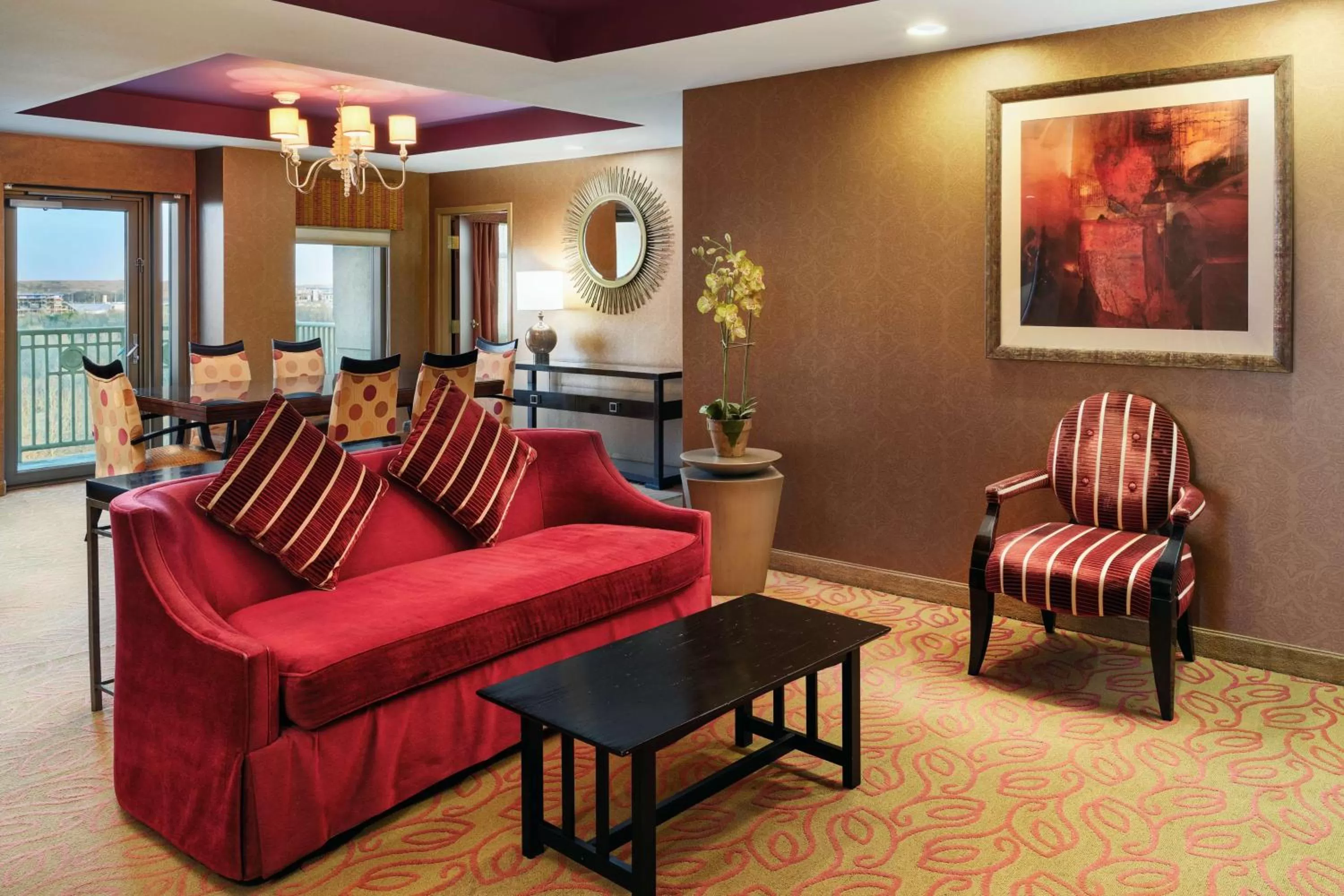 Living room in Embassy Suites by Hilton Charlotte Concord Golf Resort & Spa
