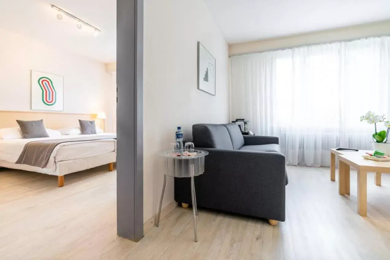 Suite - single occupancy in Hôtel Des Arts Suite - single occupancy in Hôtel Des Arts