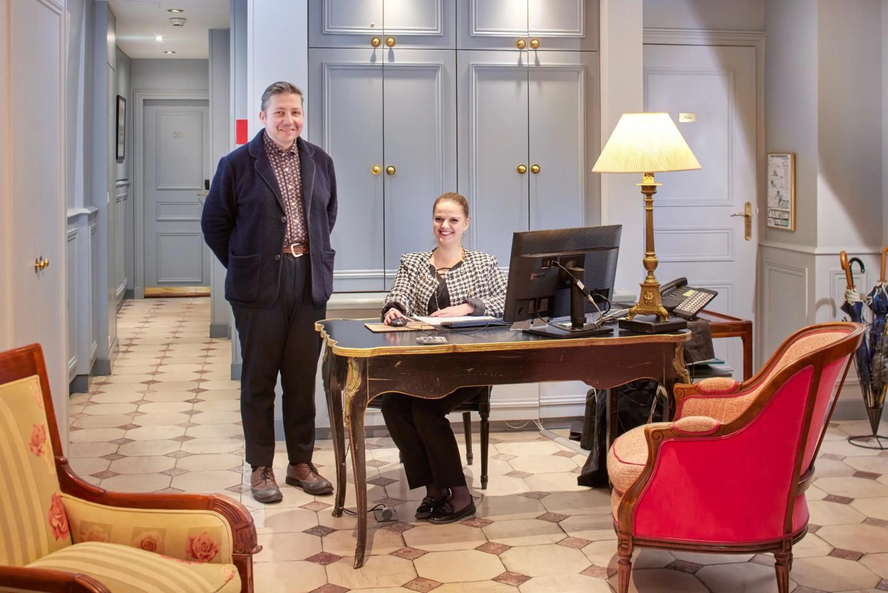 Lobby or reception in Le Relais Saint Honoré