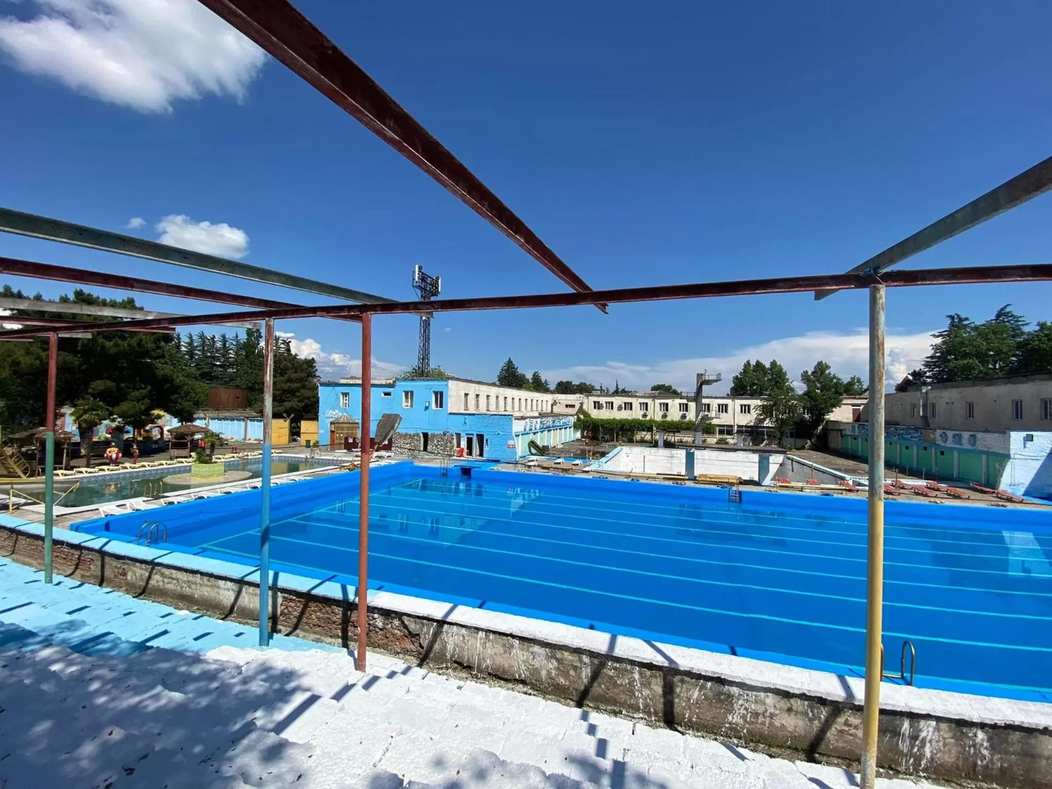 Swimming Pool in Hostel Golden Fleece