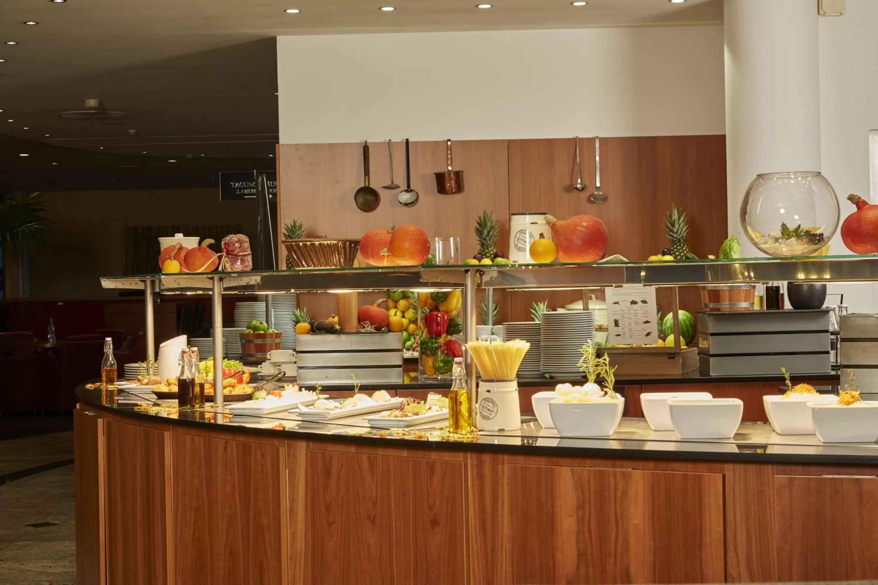 Food in H4 Hotel Kassel City, Trademark Collection by Wyndham