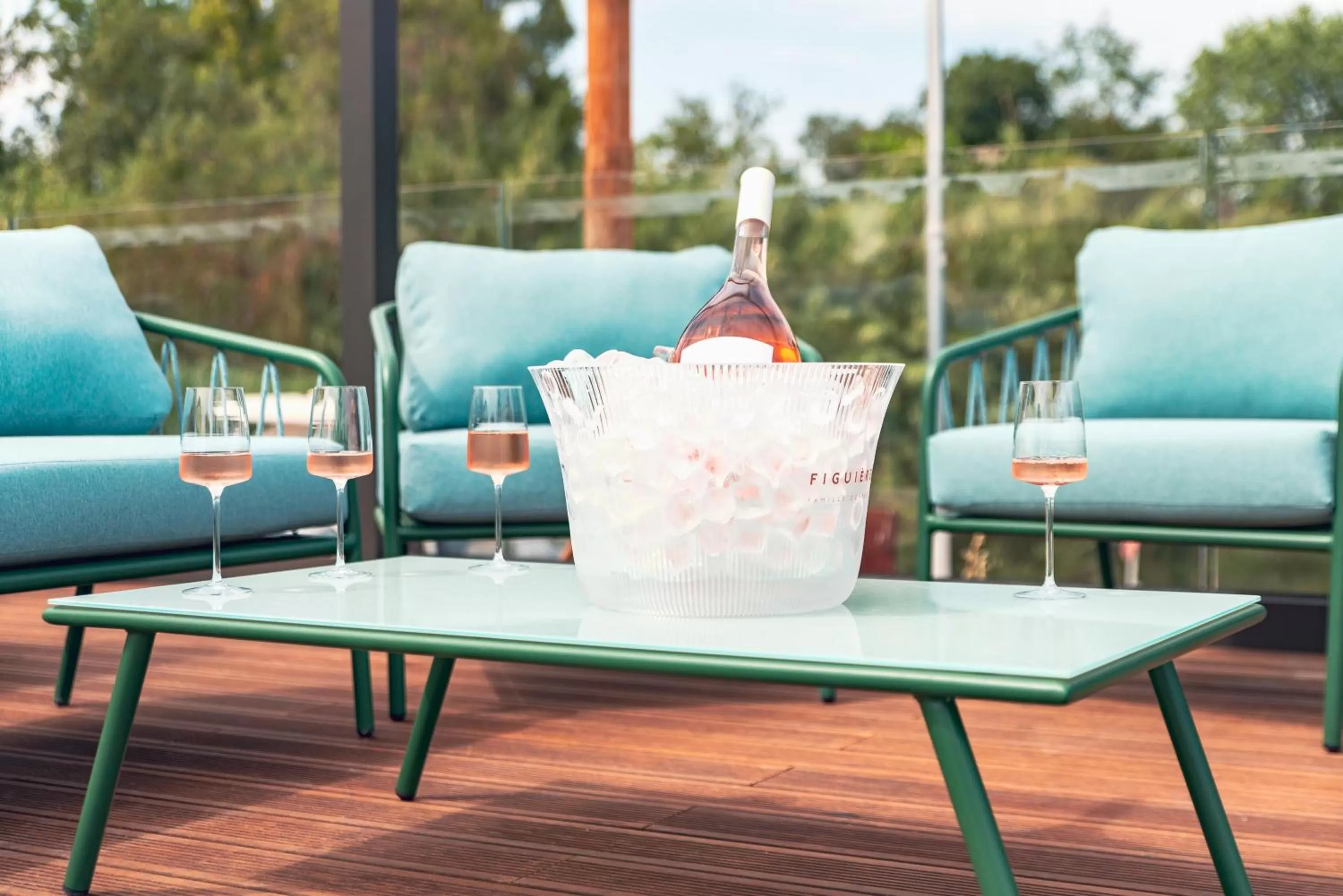 Patio in Ilot du Golf BW Premier Collection