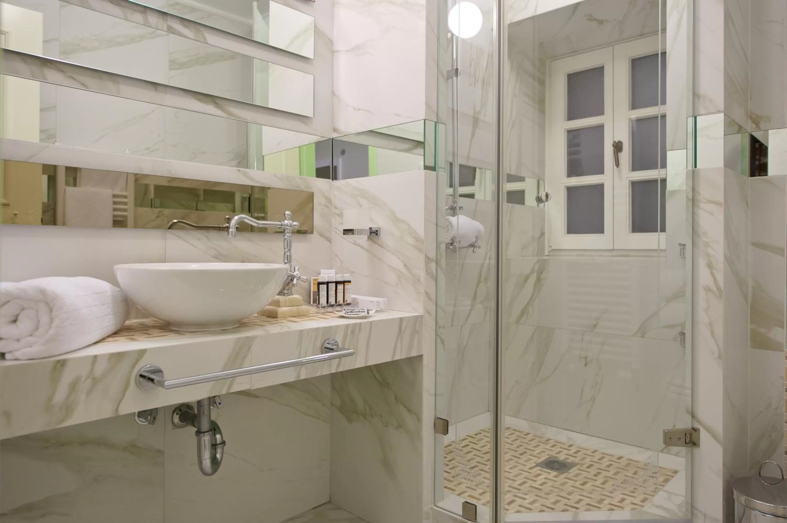 Bathroom in Orologopoulos Mansion Luxury Hotel