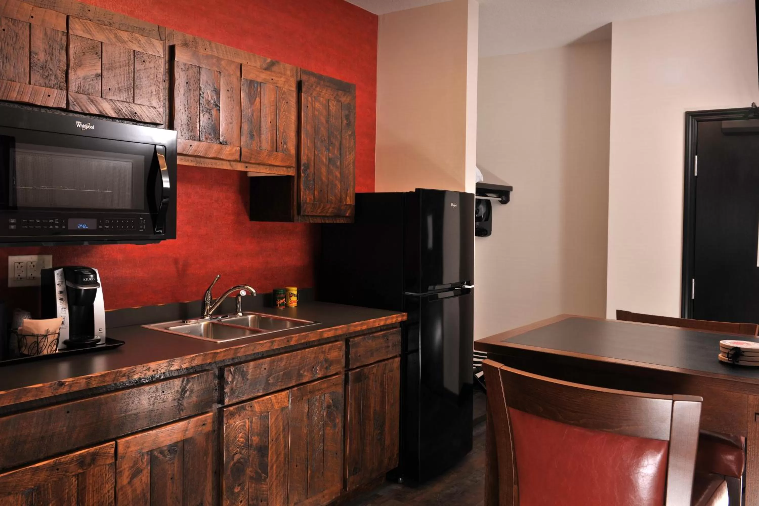 Kitchen or kitchenette in Stoney Creek Hotel Kansas City - Independence