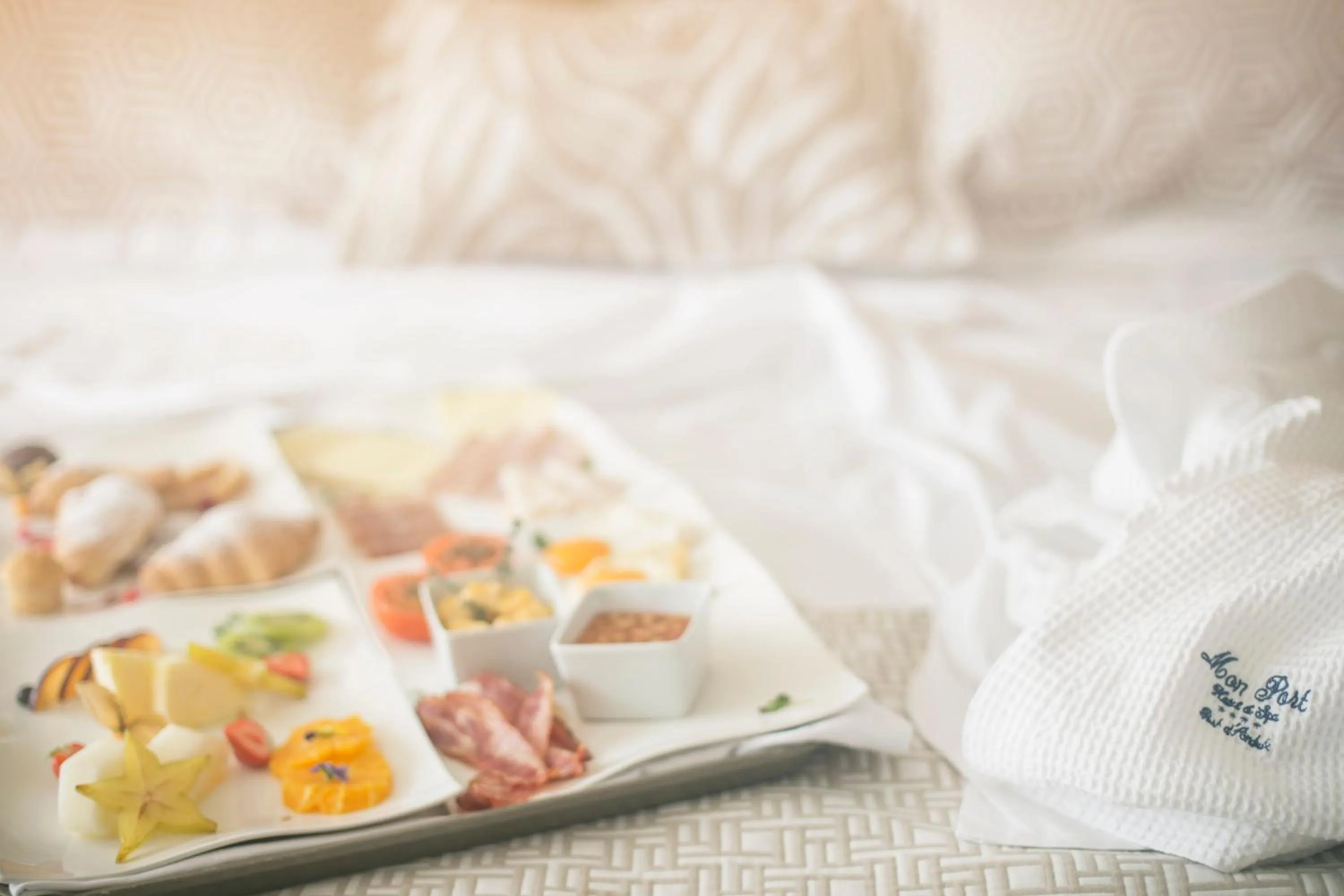 Food in Mon Port Hotel & Spa