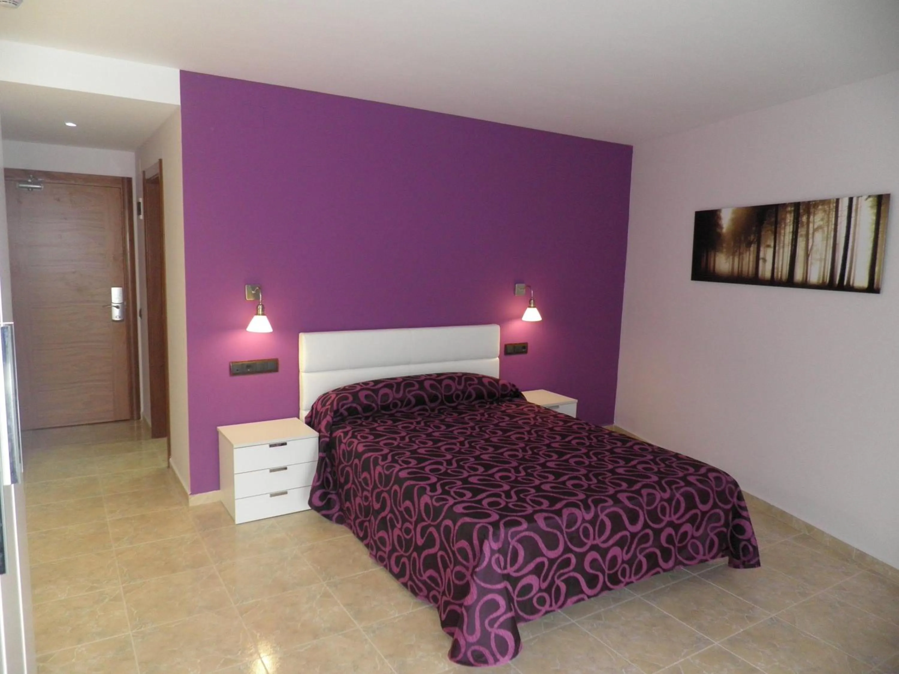 Photo of the whole room, Bed in Hotel Meson de L’Ainsa