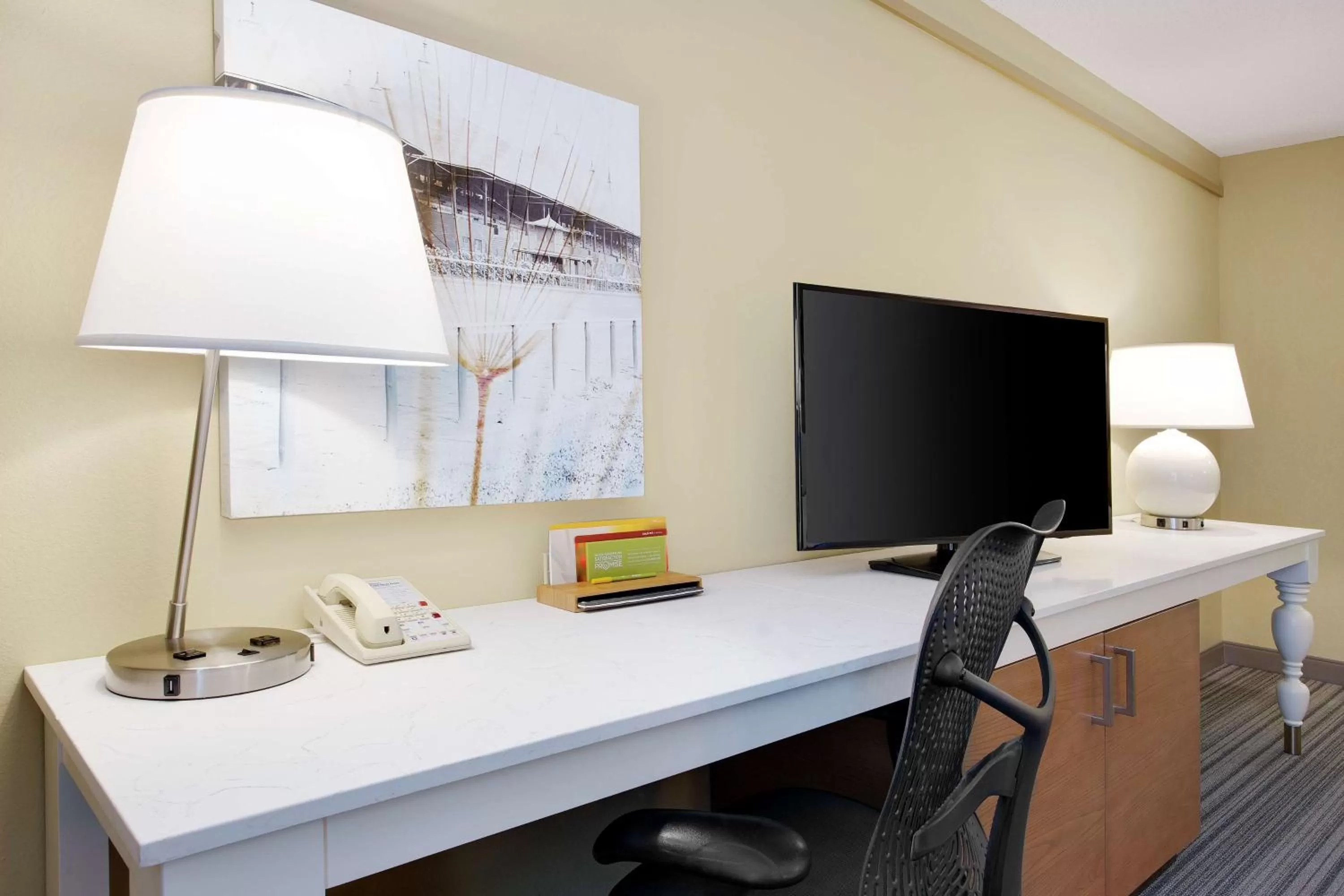 Bedroom in Hilton Garden Inn Saratoga Springs