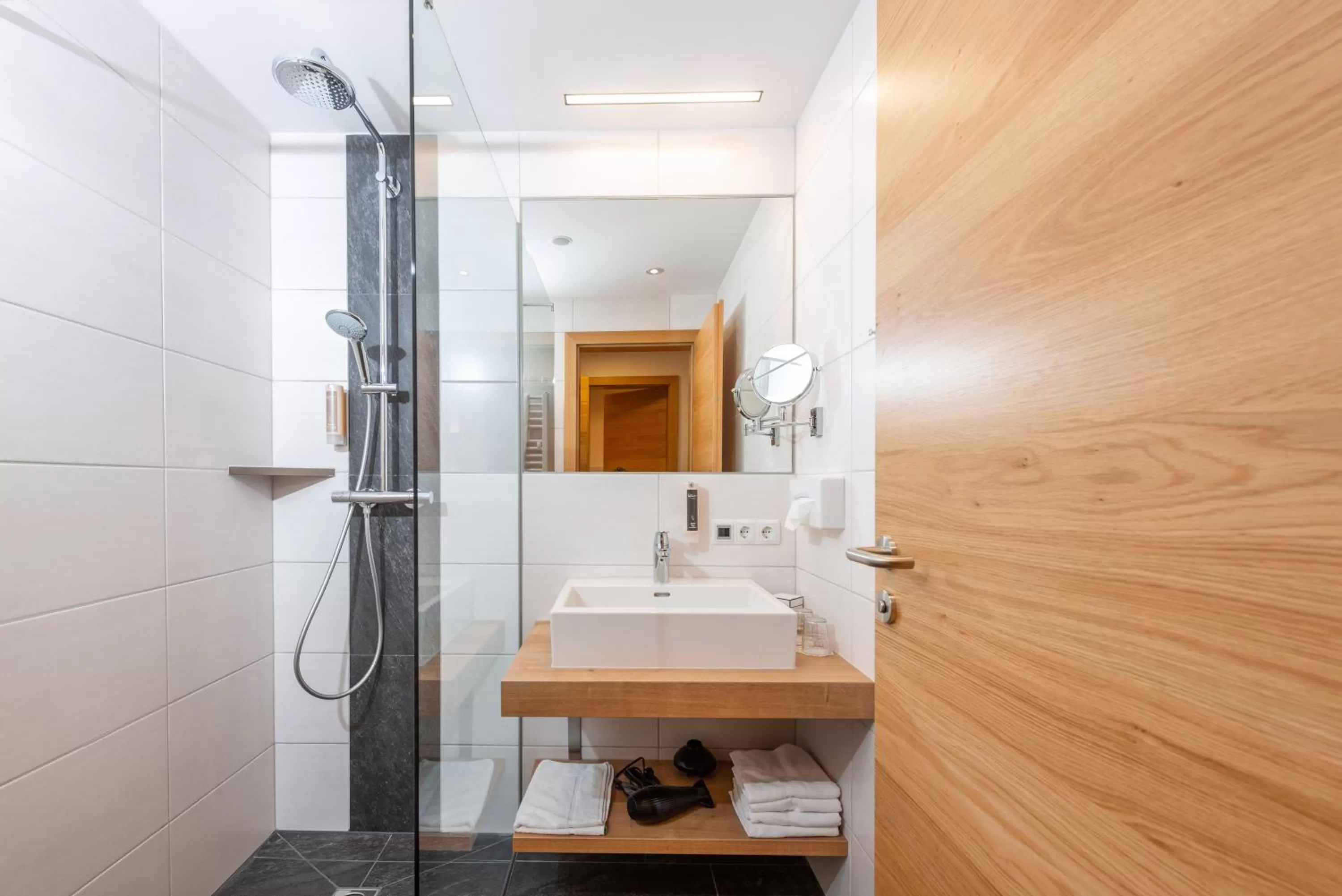 Shower in Hotel Lindenhof