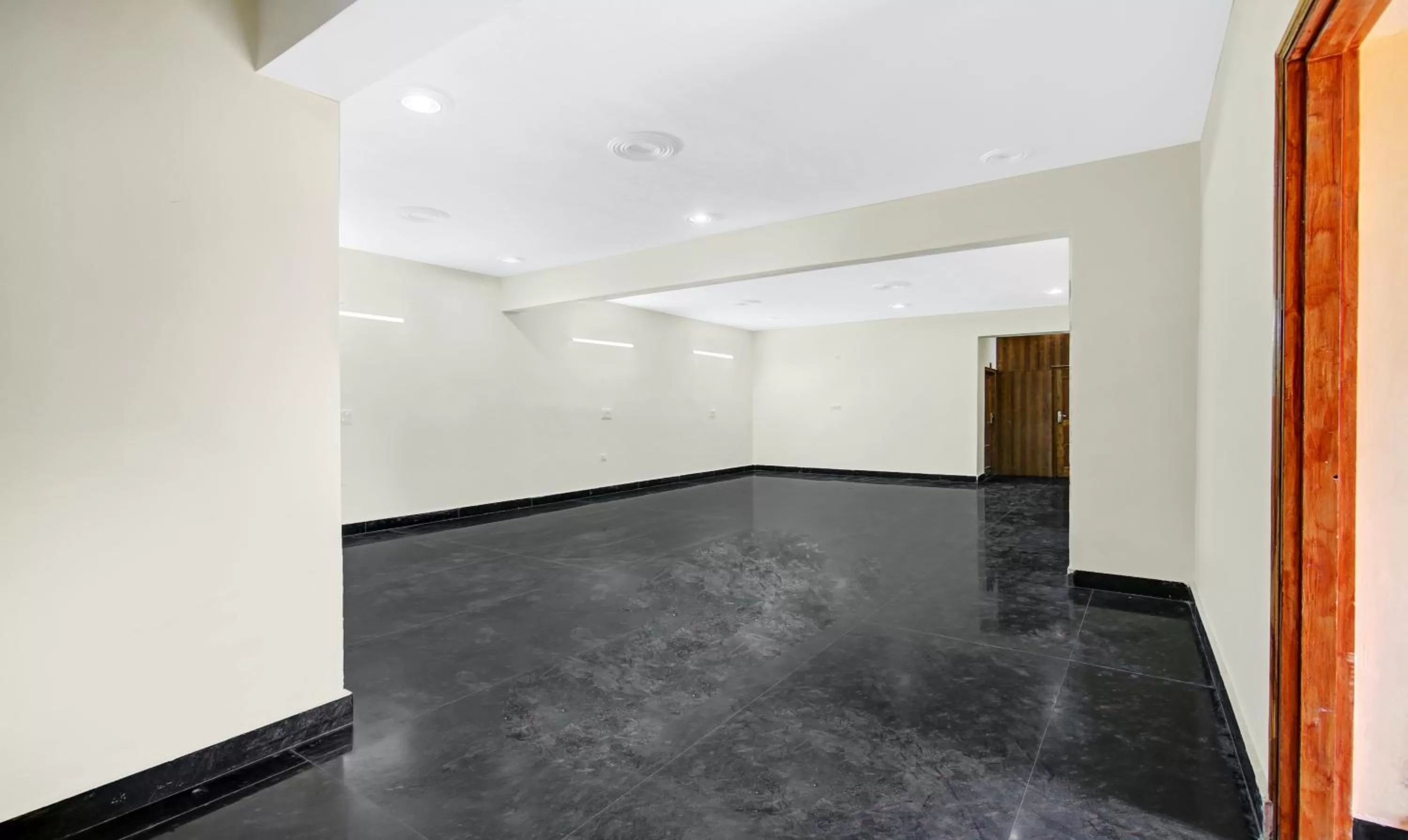 Lobby or reception in Treebo The Eden Roc