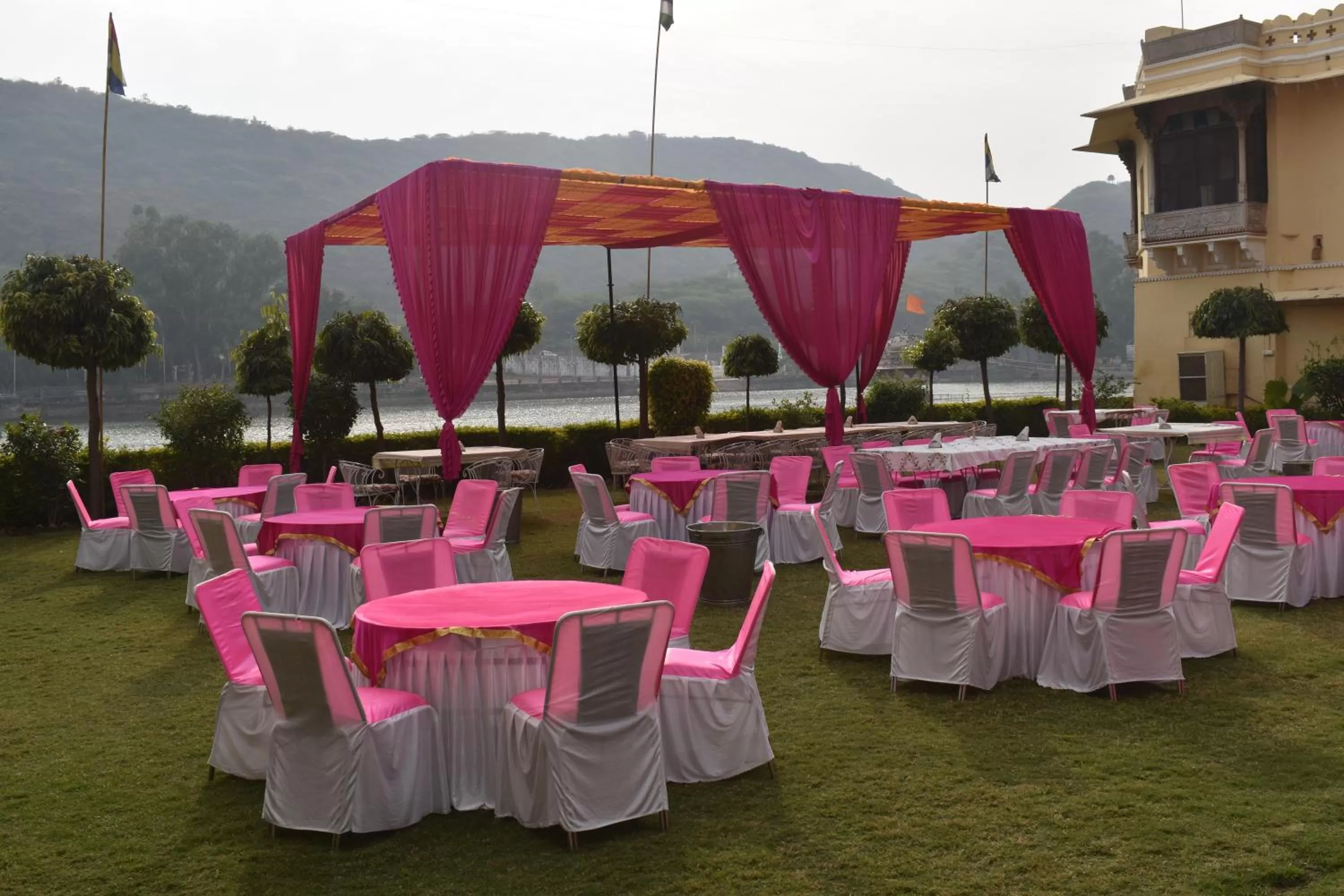 Restaurant/places to eat in Hotel Nawal Sagar Palace - Bundi