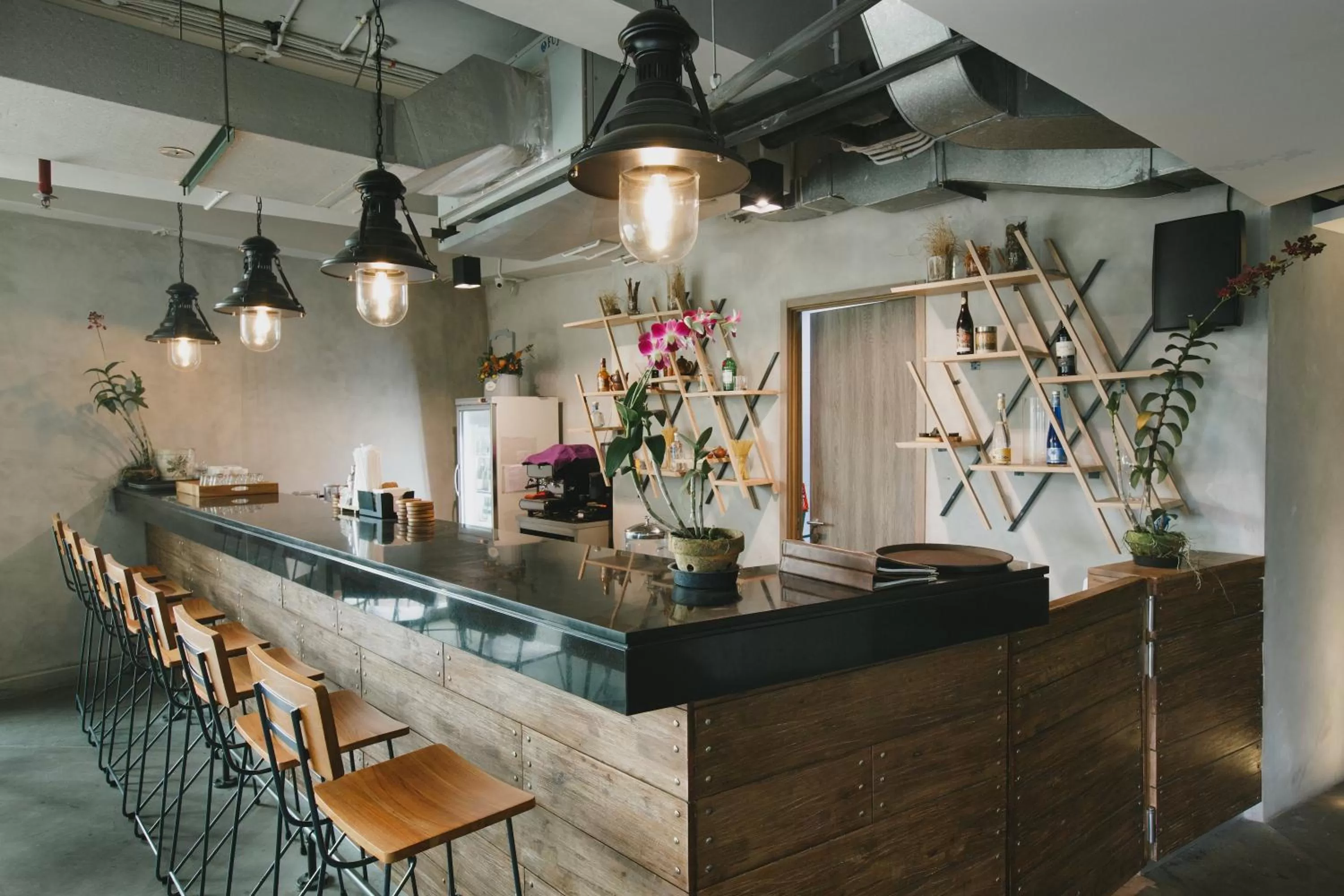 Area and facilities in Janevalla Bandung