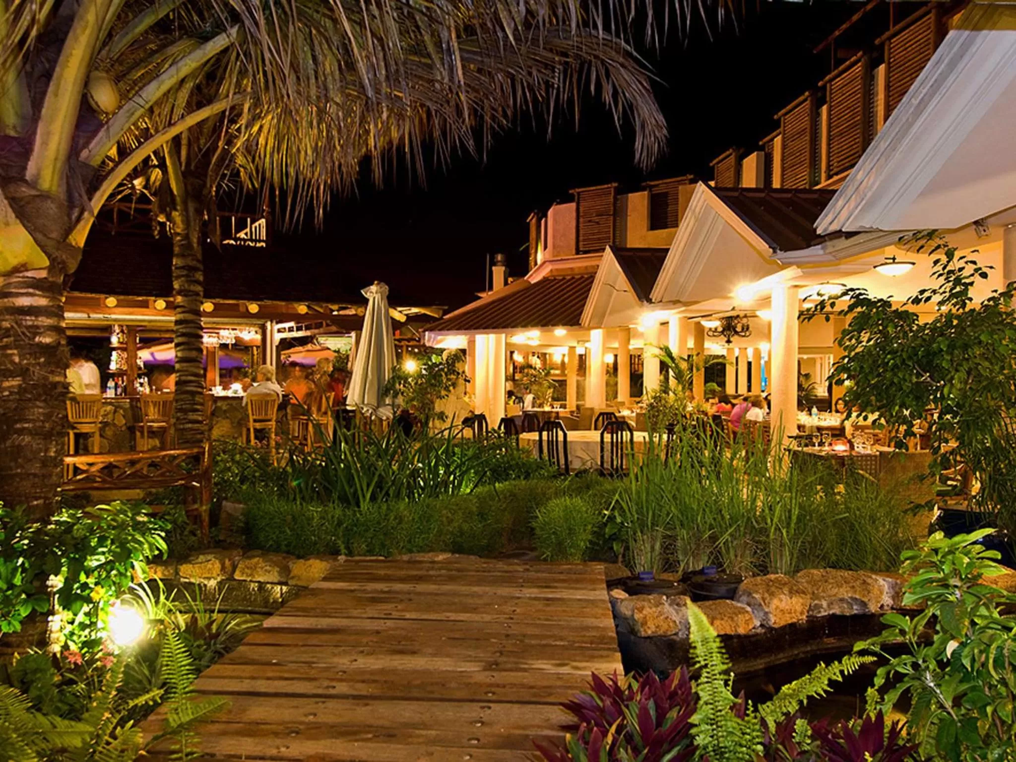 Restaurant/places to eat in Aanari Hotel & Spa- Mauritius
