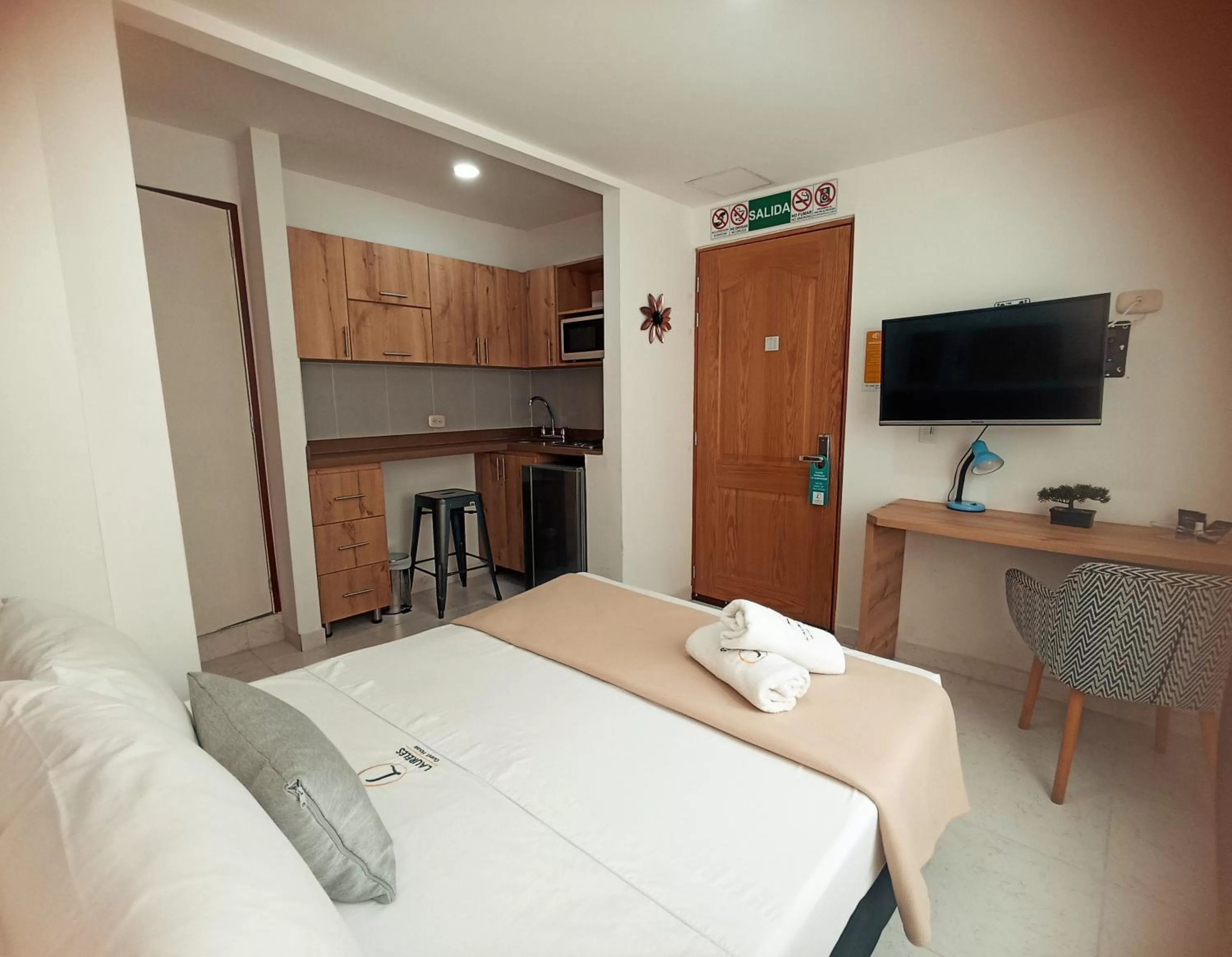 Decorative detail, Bed in Laureles Guest House LGH Hotel