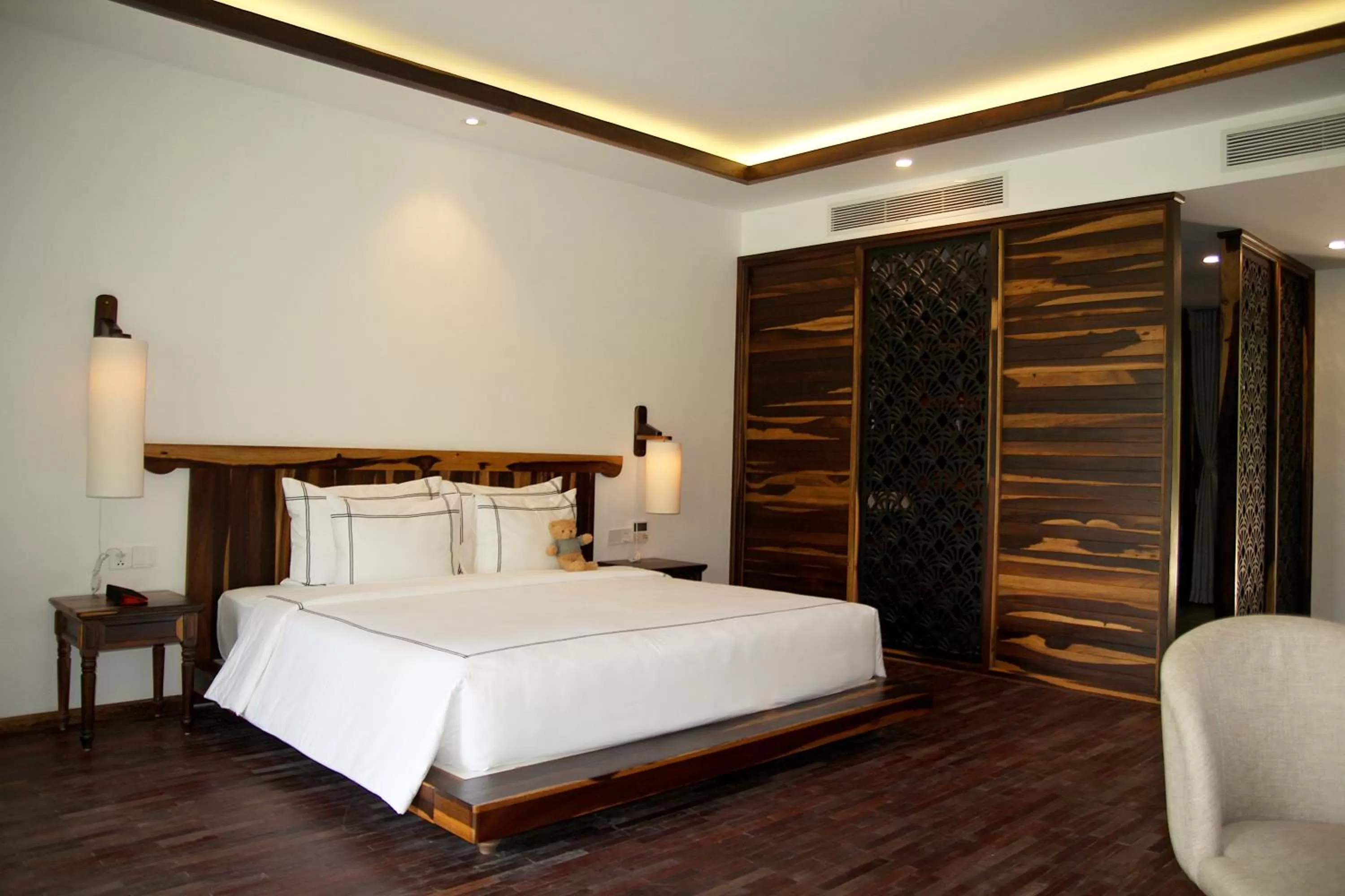Bed in Alibu Resort Nha Trang