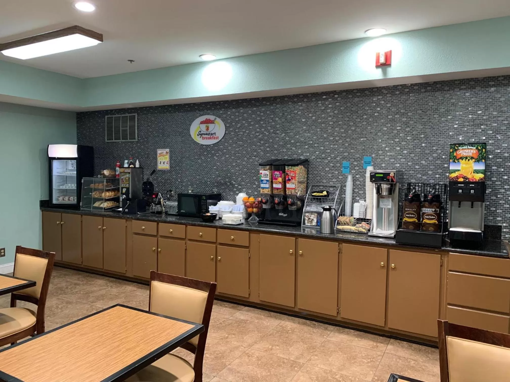 Breakfast in Super 8 by Wyndham Hull Street Midlothian Richmond Area